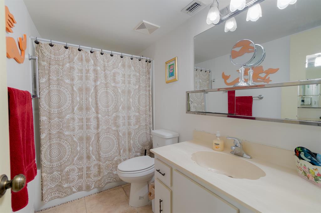 150 Lake Meryl Drive 143 Property Photo 17