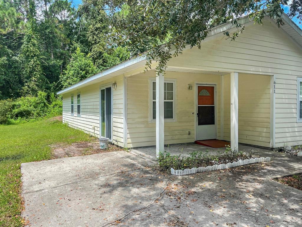 611 S Nassau Street Property Photo 1