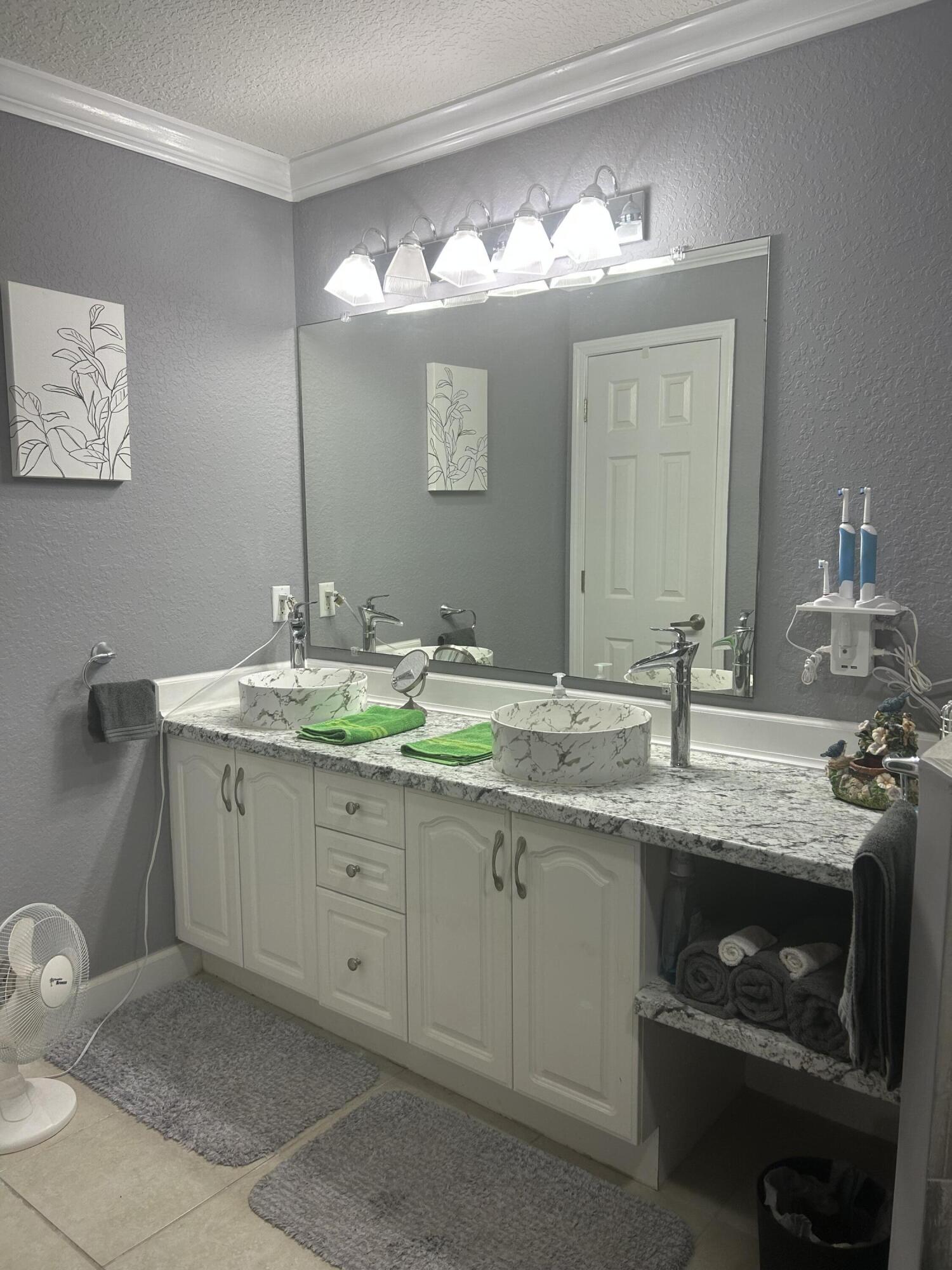 4208 Se 27th Street Property Photo 5