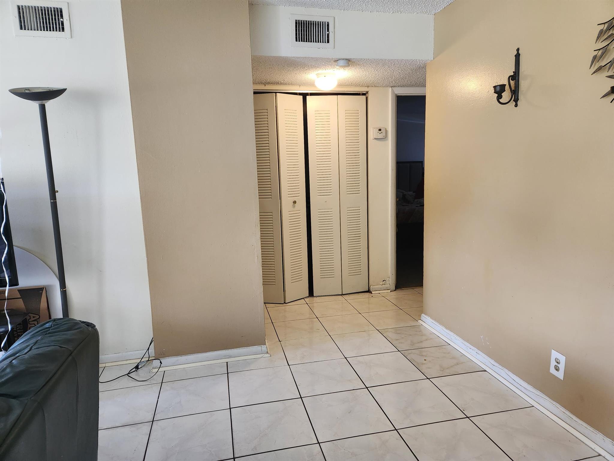 850 E Commercial Boulevard 115b Property Photo 7