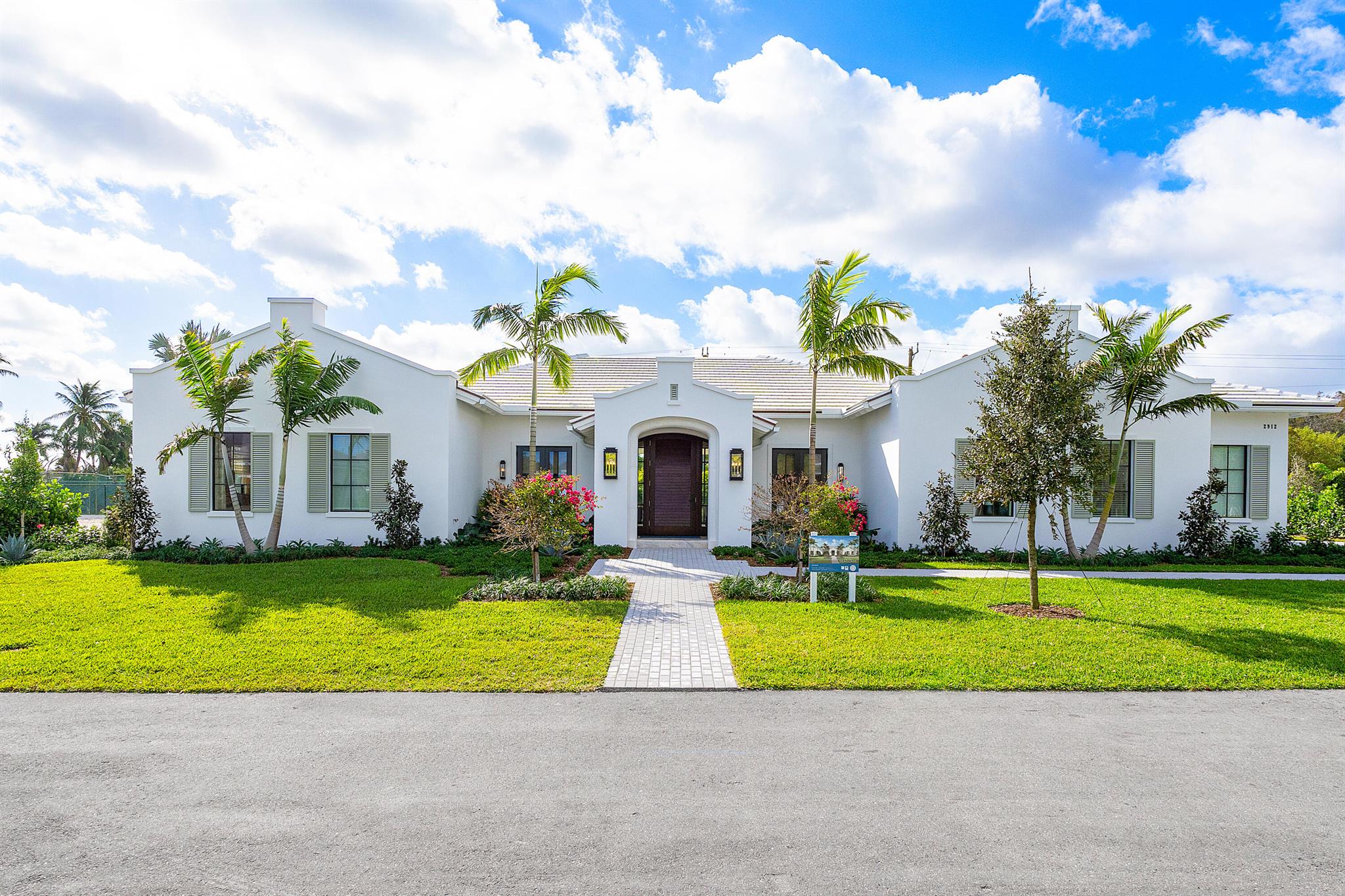 2912 Bluewater Cove Property Photo 1