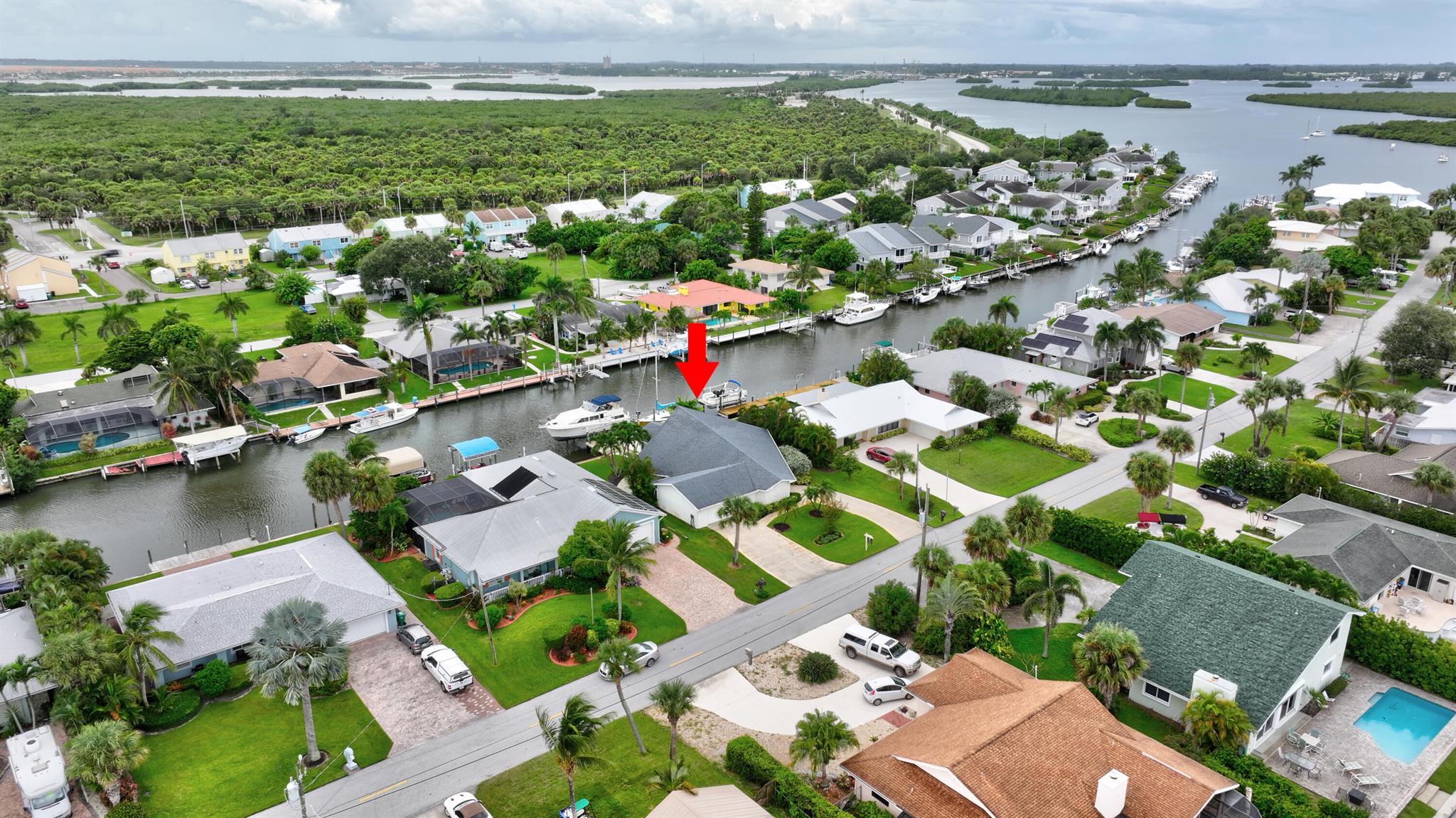 255 Bermuda Beach Drive Property Photo 1