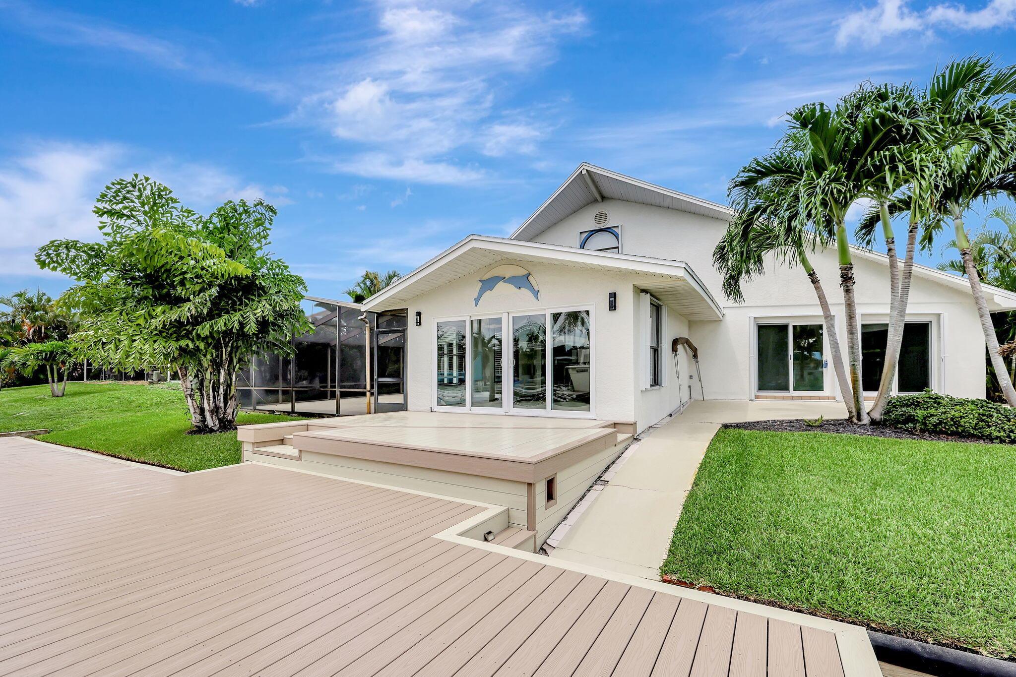 255 Bermuda Beach Drive Property Photo 9
