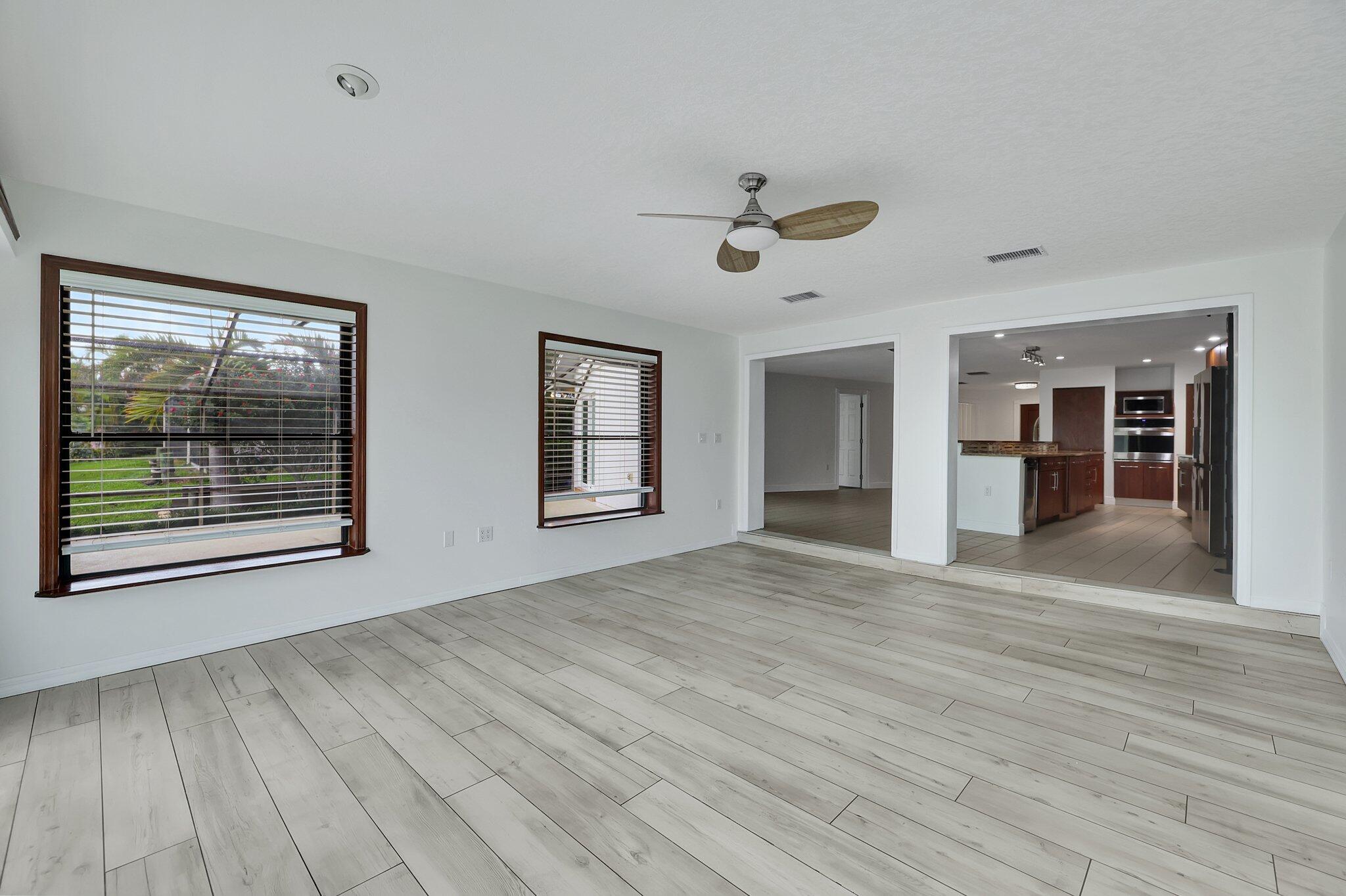 255 Bermuda Beach Drive Property Photo 17