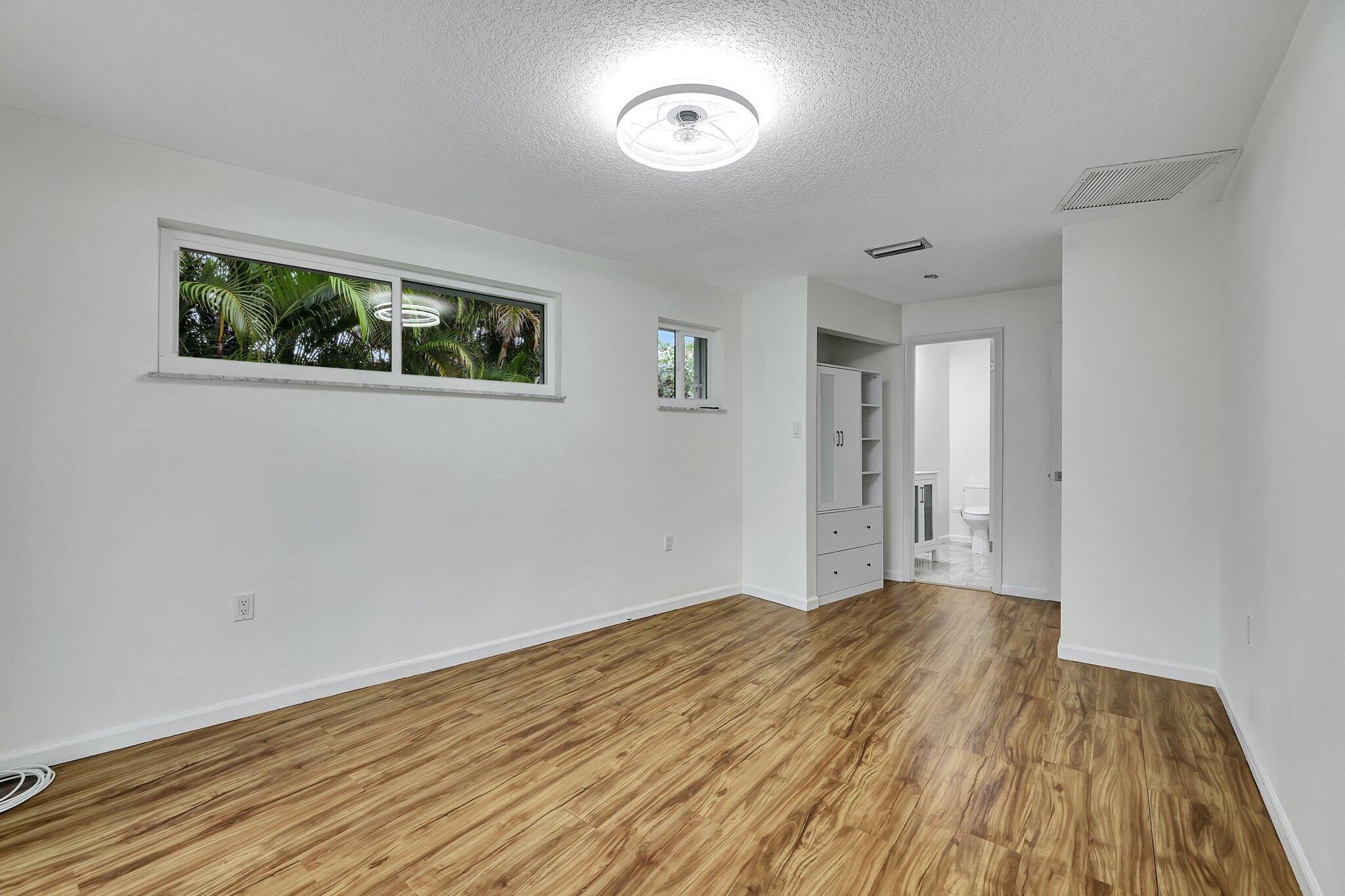 255 Bermuda Beach Drive Property Photo 23