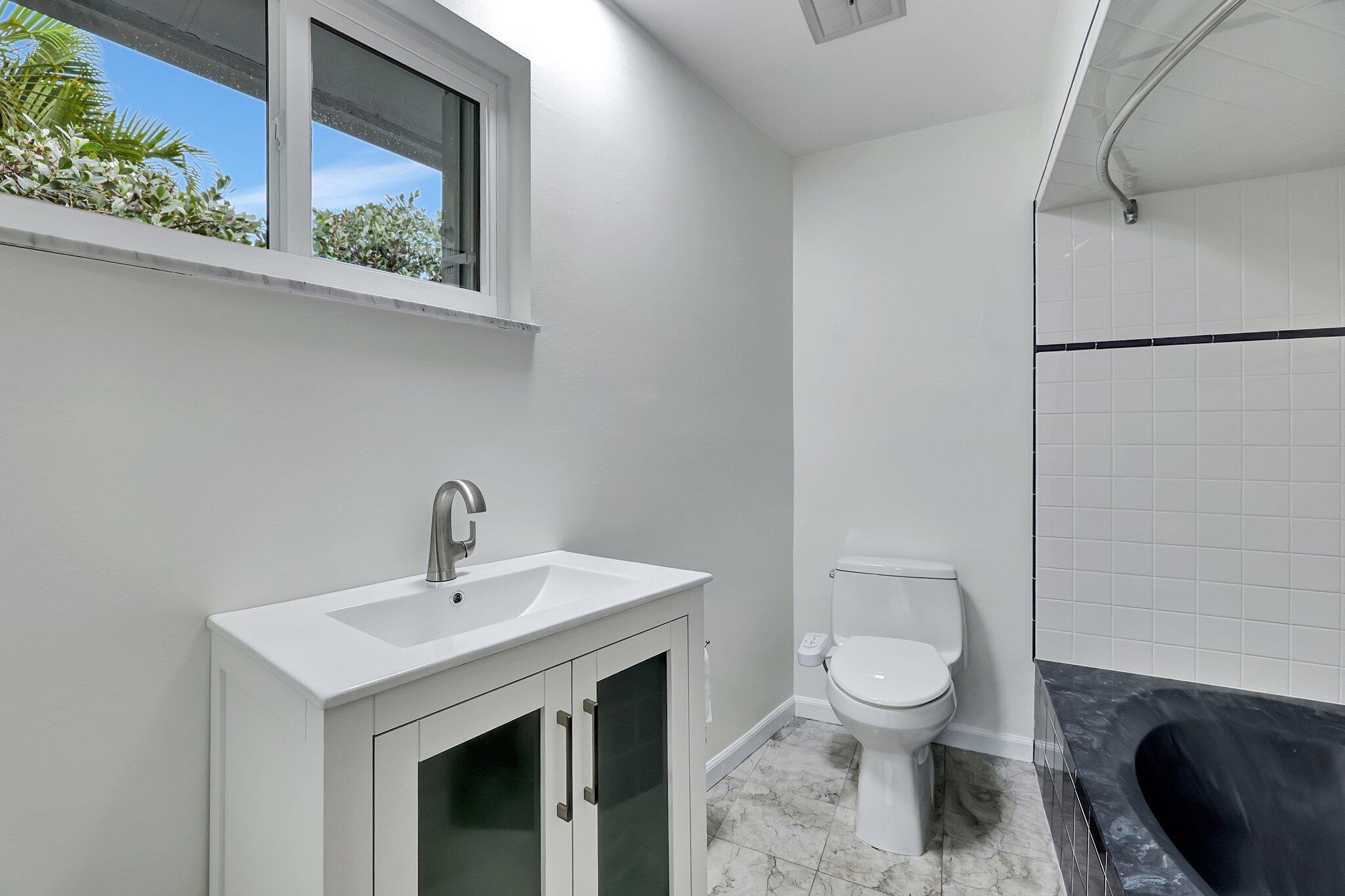 255 Bermuda Beach Drive Property Photo 24