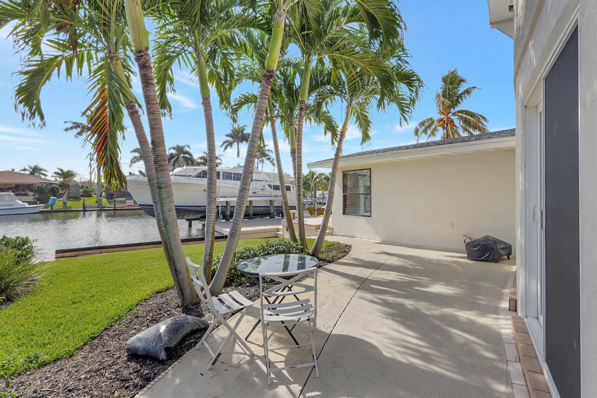 255 Bermuda Beach Drive Property Photo 27