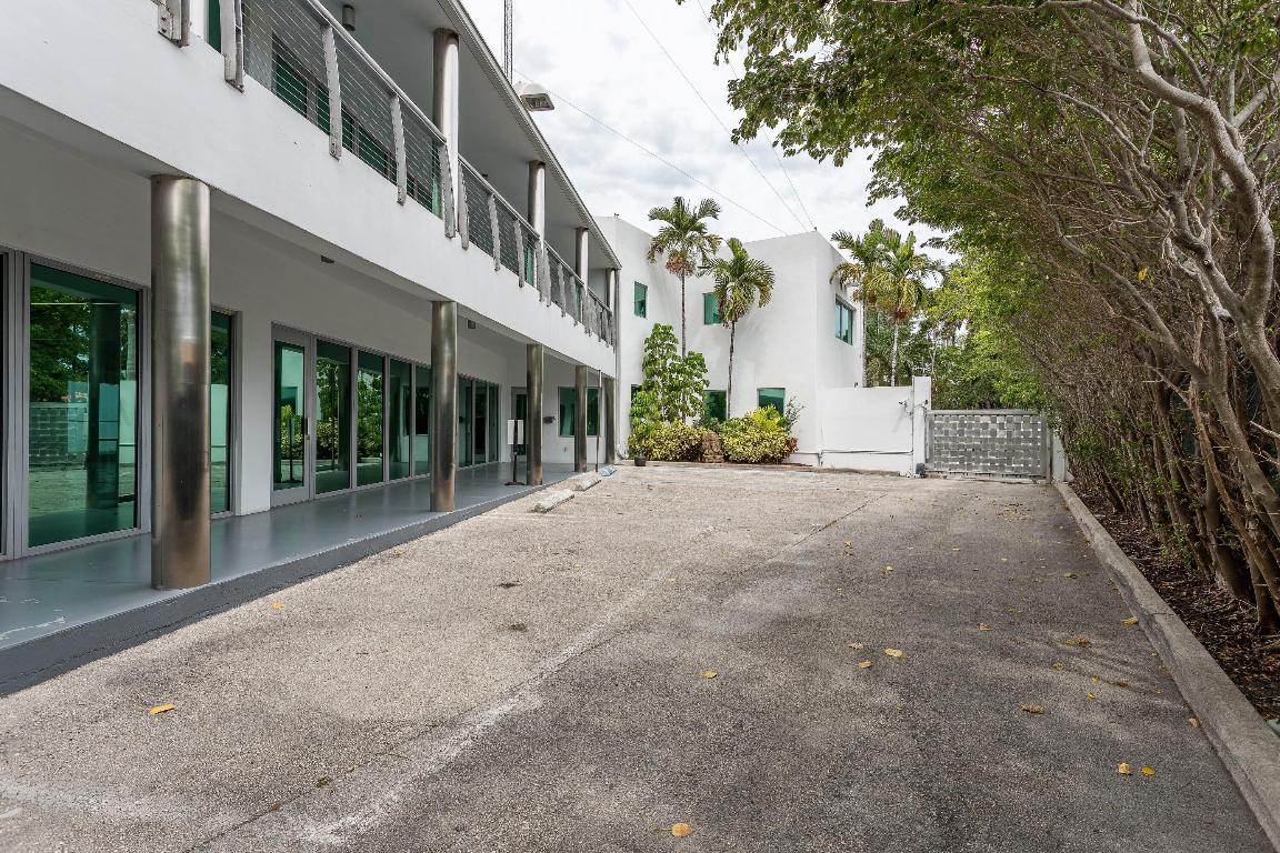 5020 Biscayne Boulevard Property Photo 3
