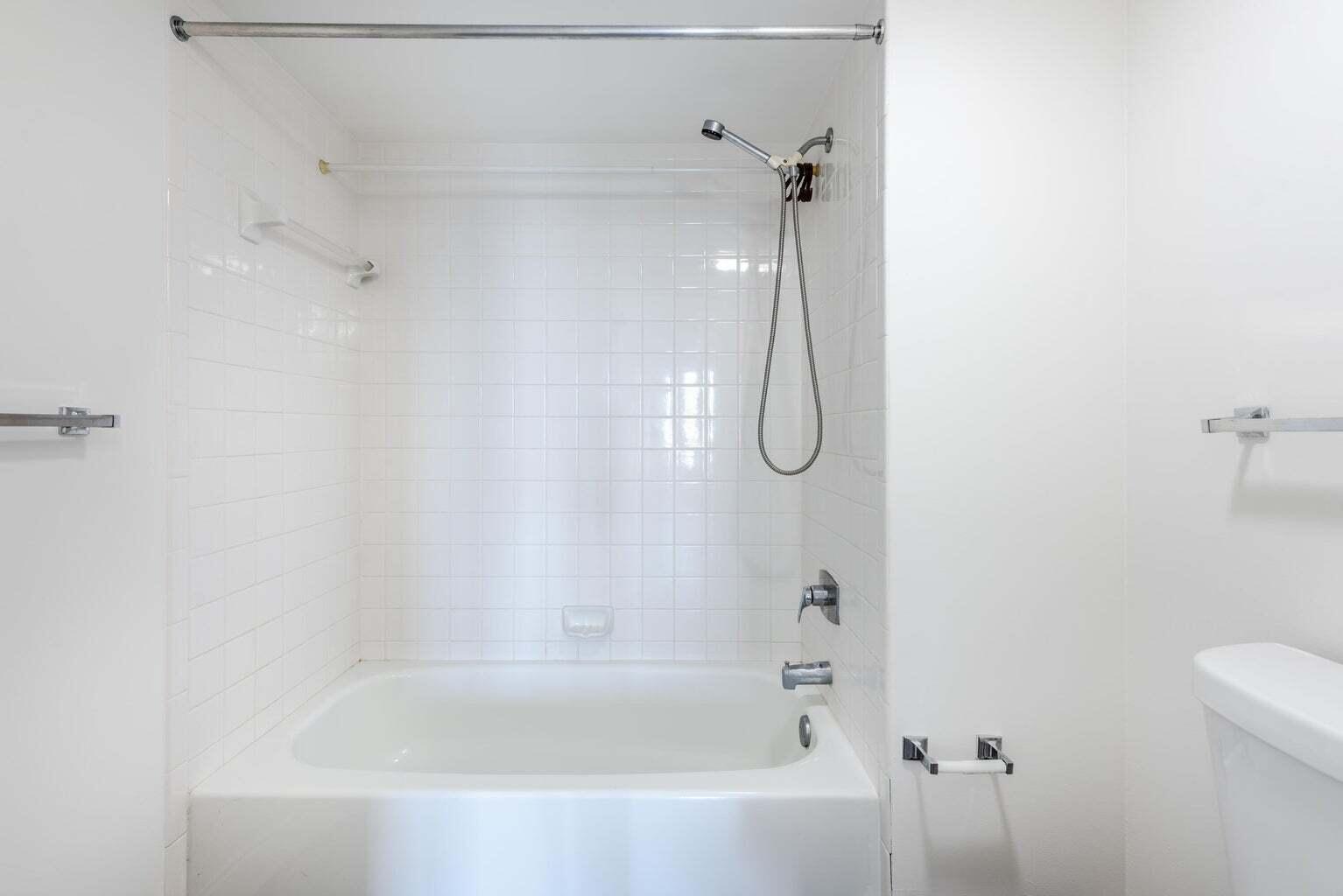 896 N Federal Highway 527 Property Photo 16