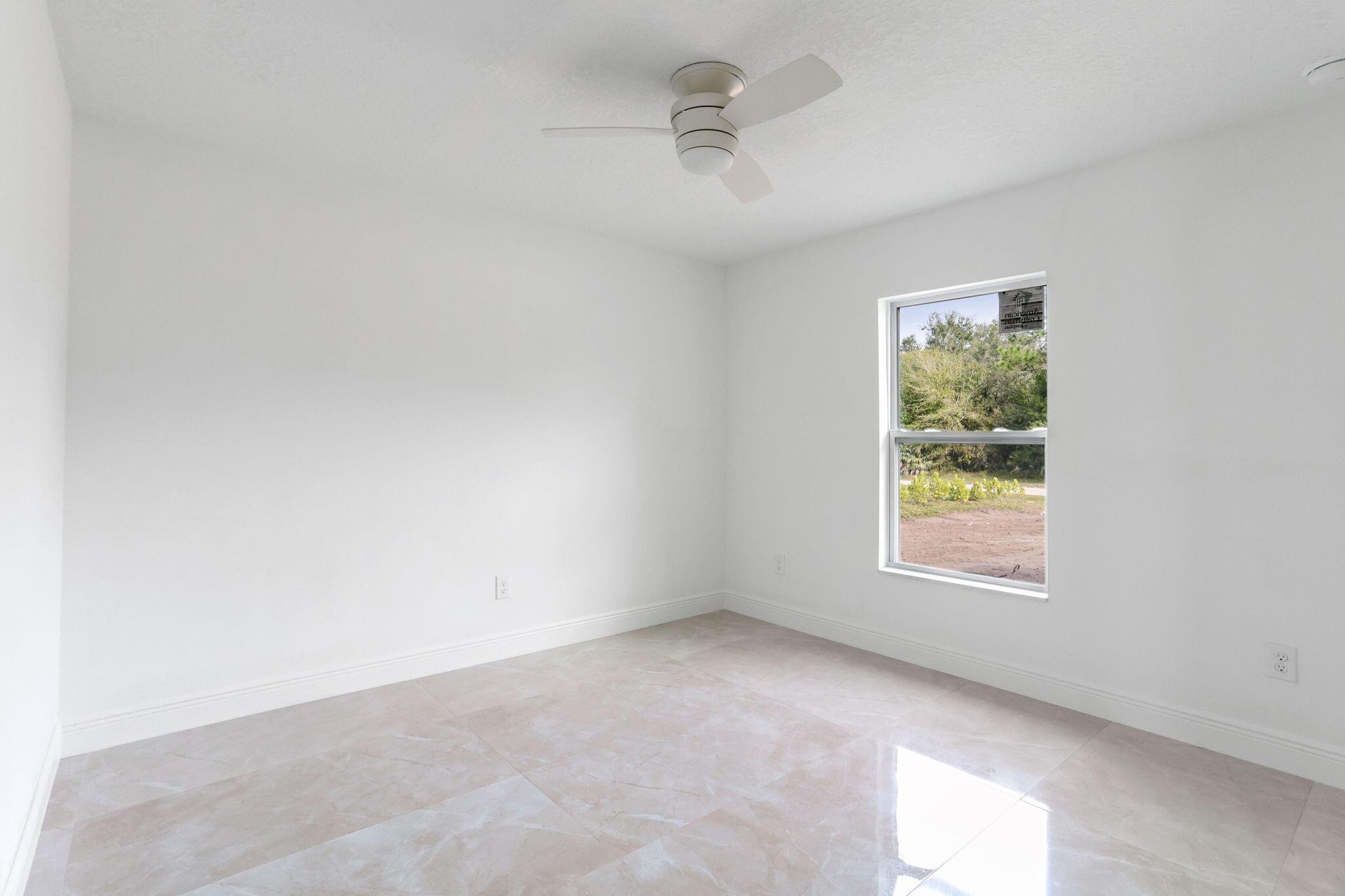7815 105th Avenue Property Photo 9