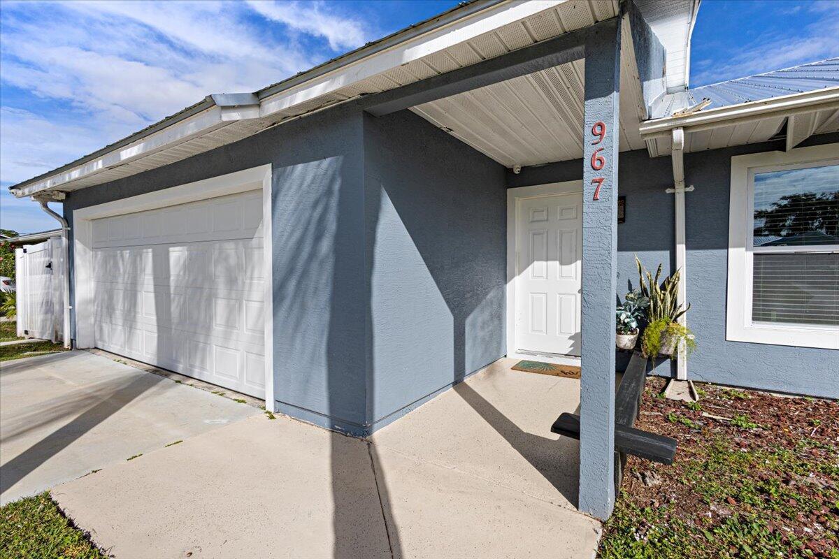 967 Sw Aviation Avenue Property Photo 4