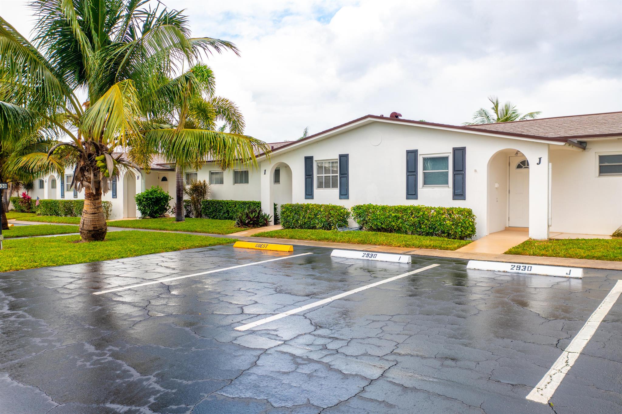 2930 Crosley Drive E I Property Photo 3
