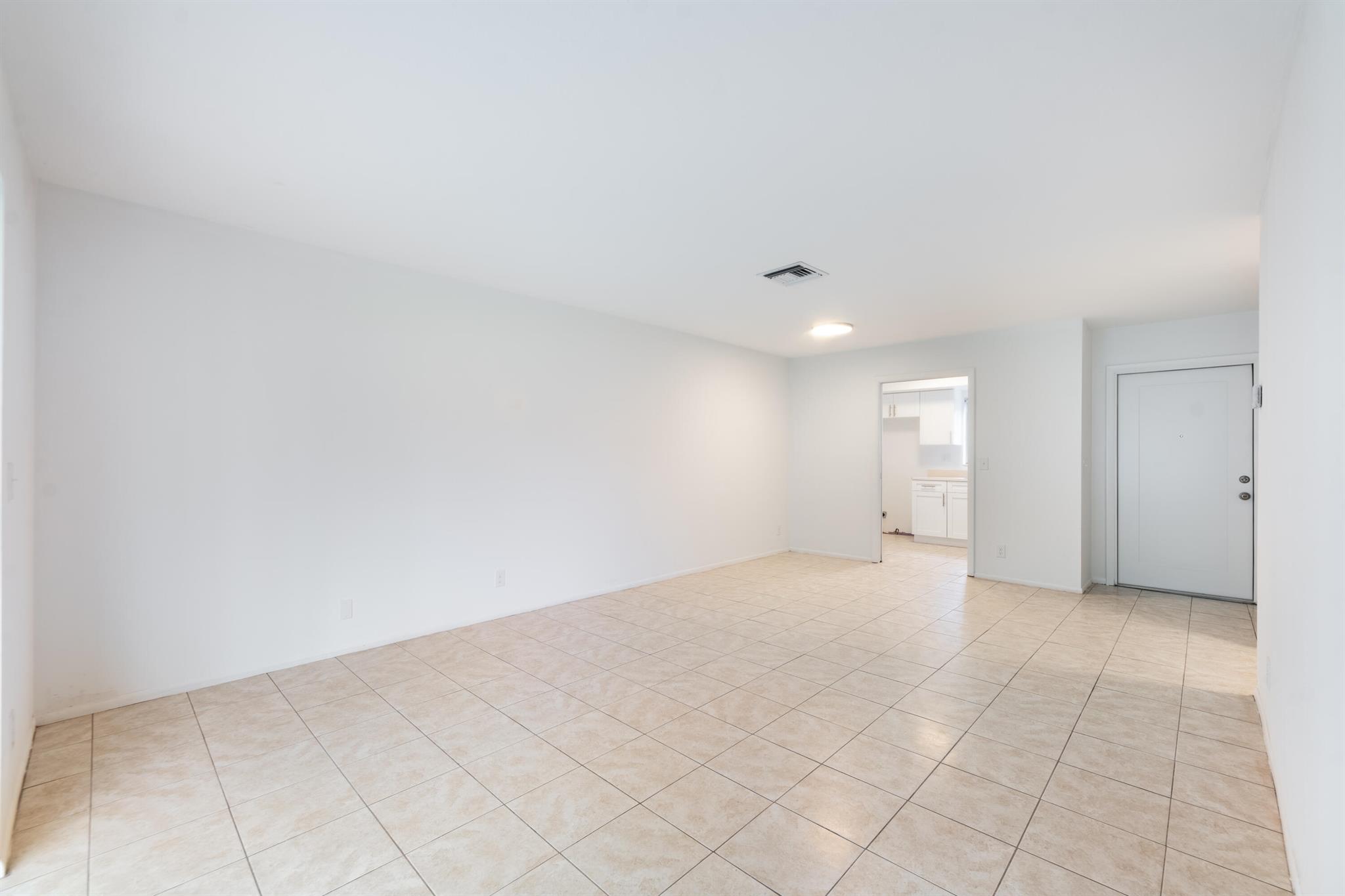 2930 Crosley Drive E I Property Photo 5