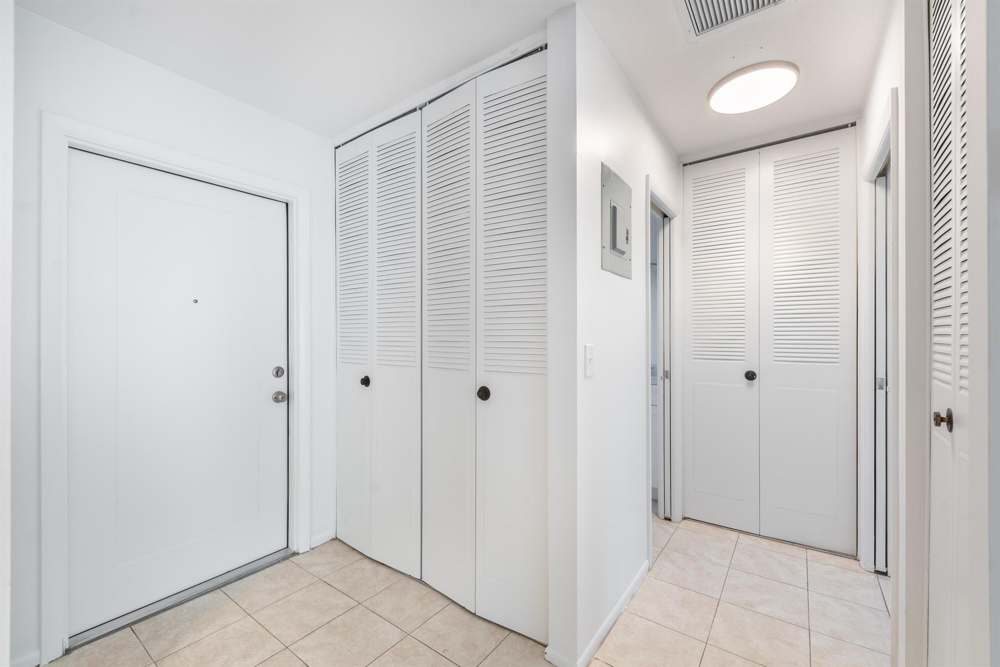2930 Crosley Drive E I Property Photo 7