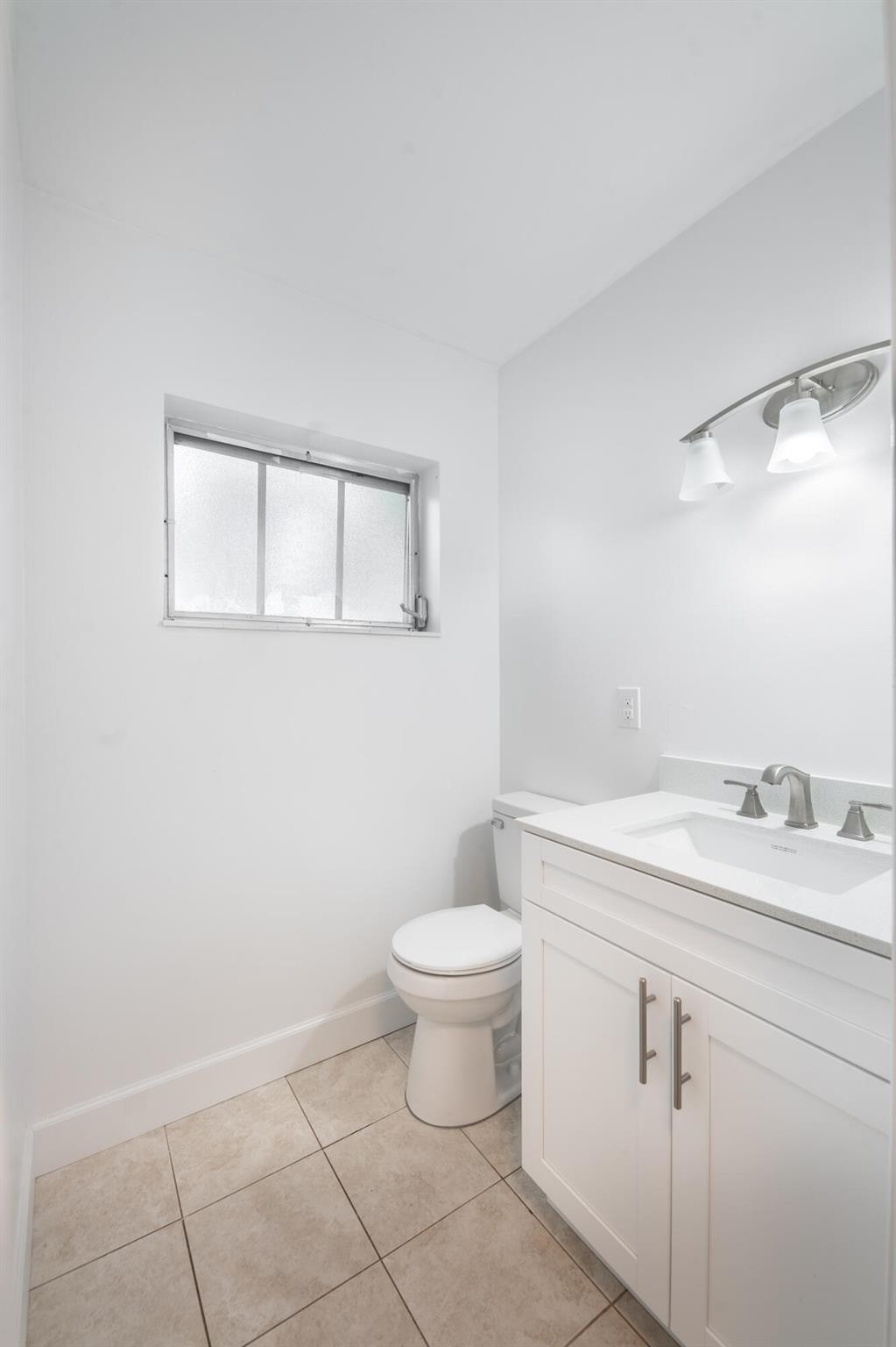 2930 Crosley Drive E I Property Photo 8