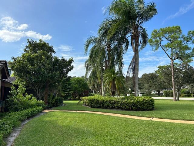7807 Steeplechase Drive Property Photo 8