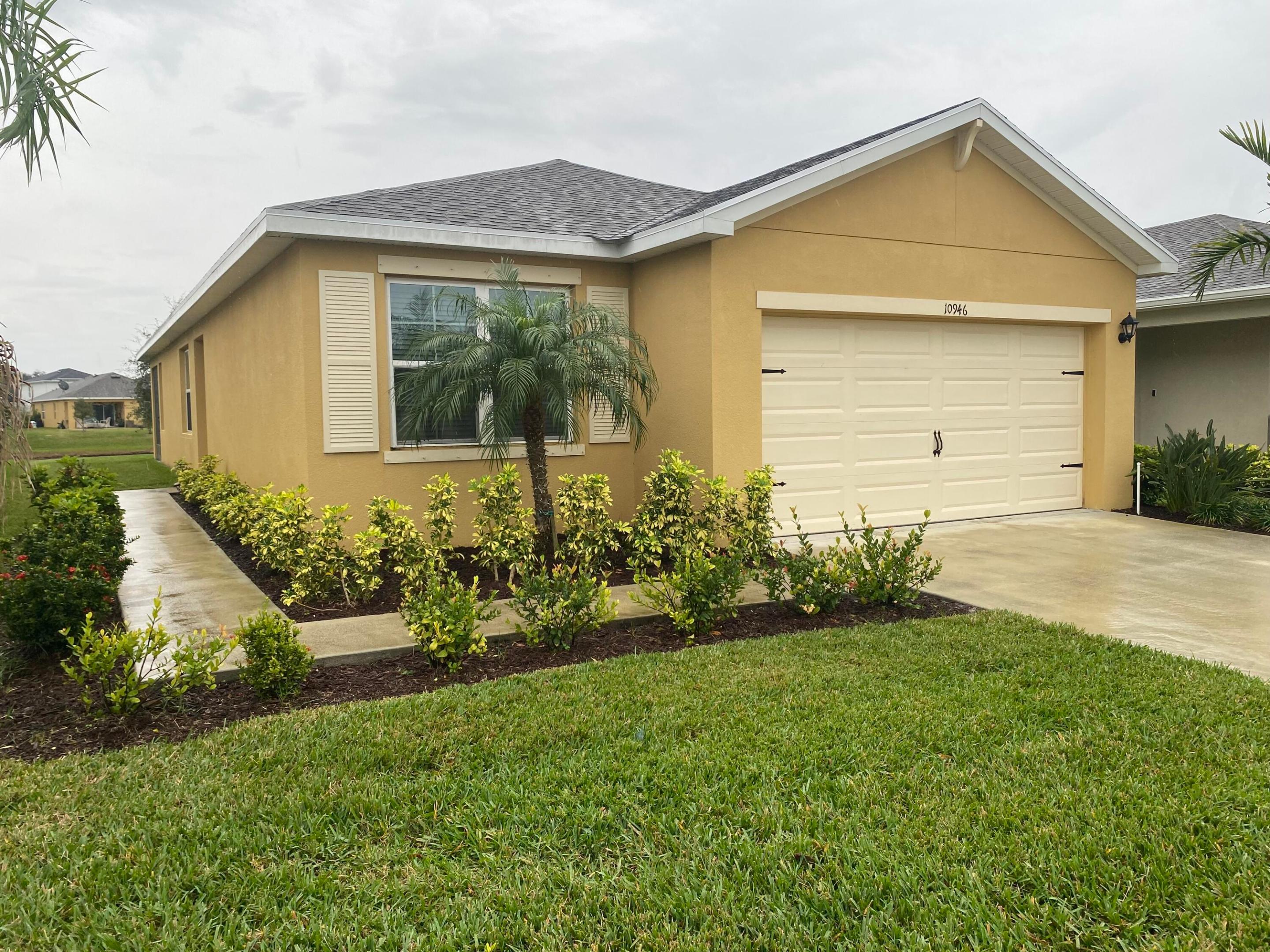 R10947822 Property Photo 1