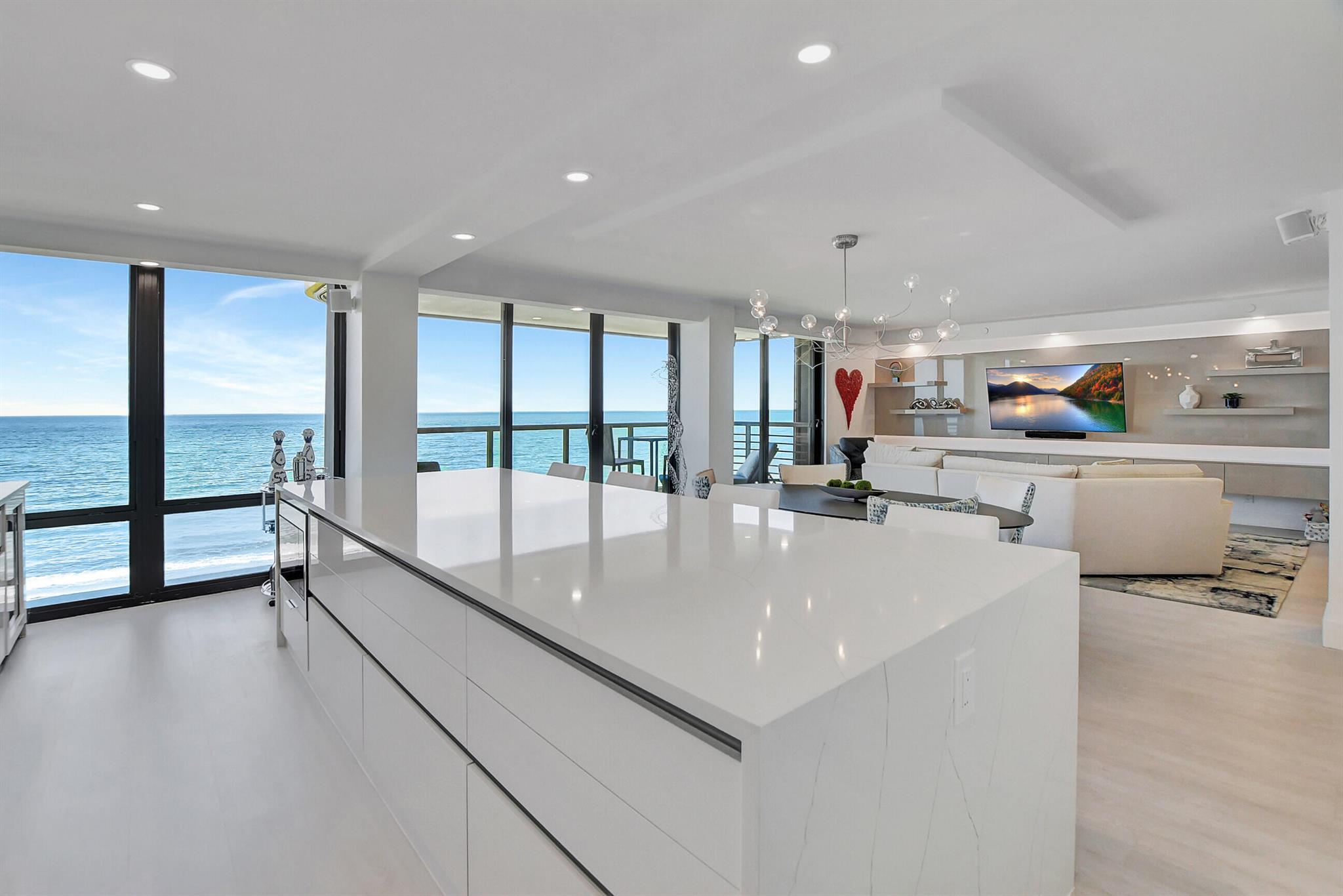 250 S Ocean Boulevard 3c Property Photo 7