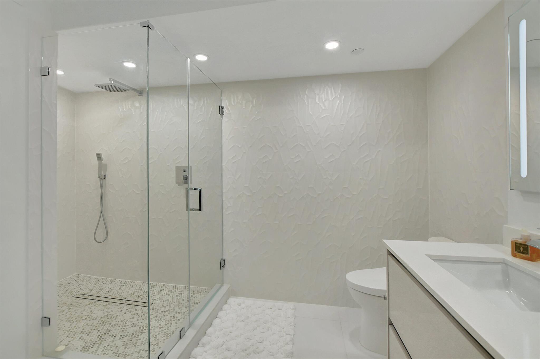 250 S Ocean Boulevard 3c Property Photo 21