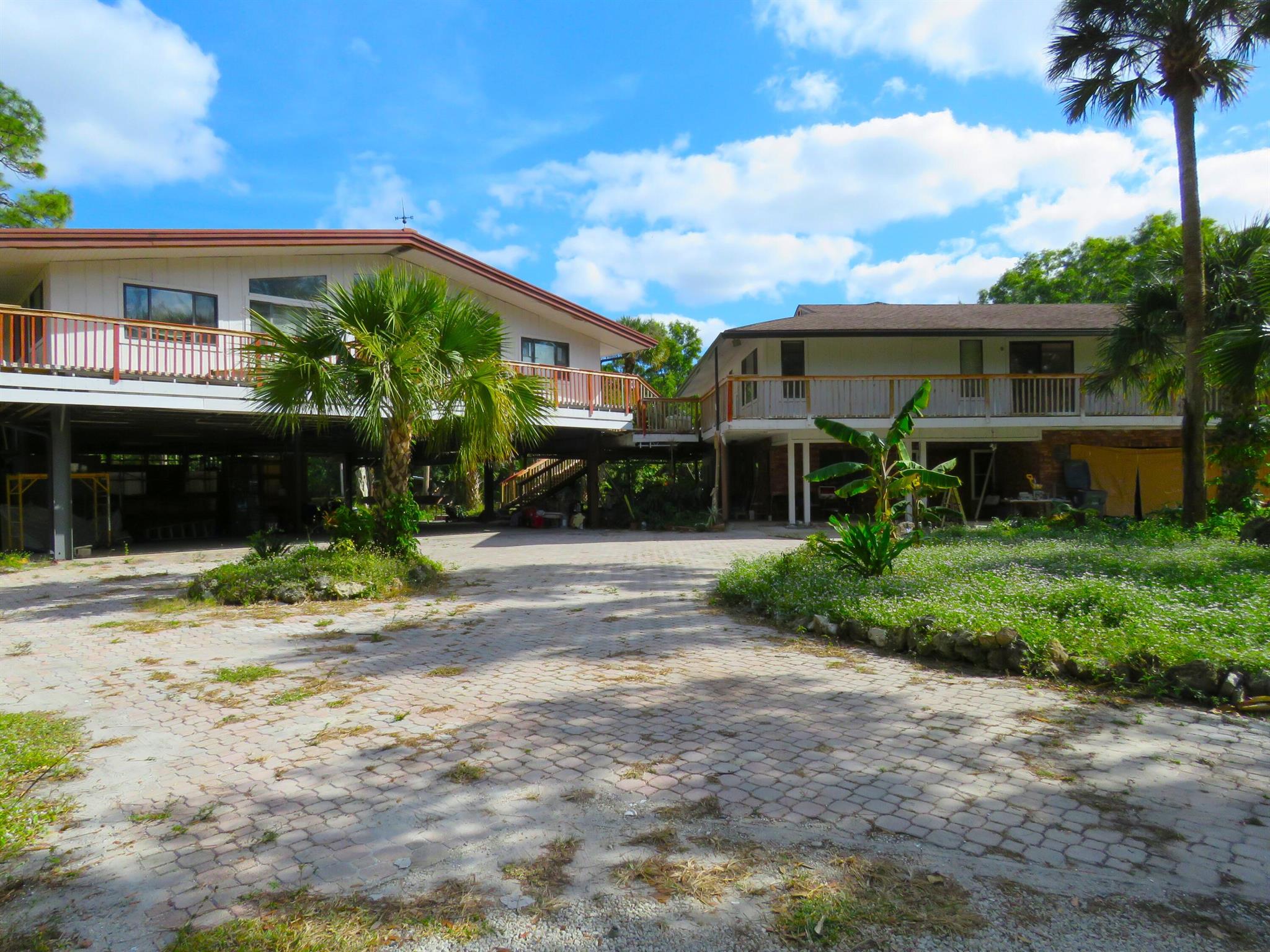 1464 Gallop Drive Property Photo 2