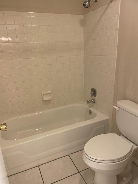 5985 Forest Hill Boulevard 203 Property Photo 8
