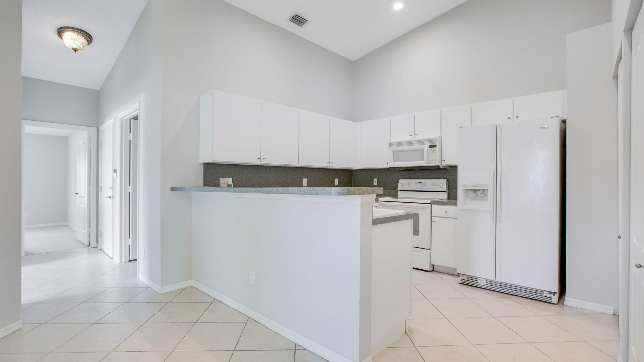8602 Logia Circle Property Photo 18