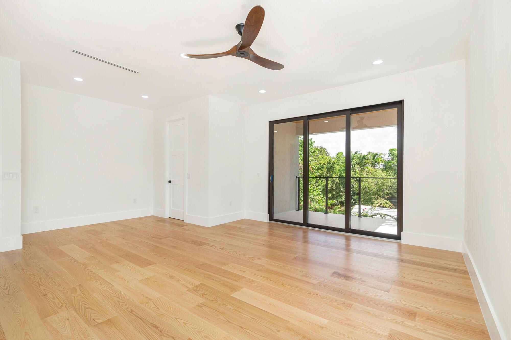 363 31st Court Property Photo 25