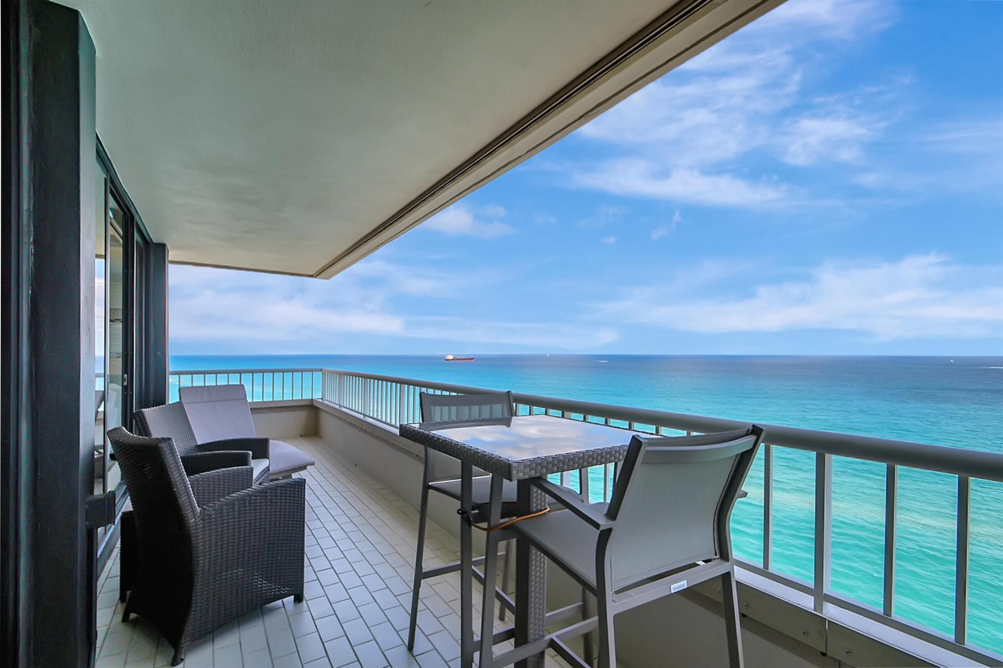 5250 N Ocean Drive Phn Property Photo 1