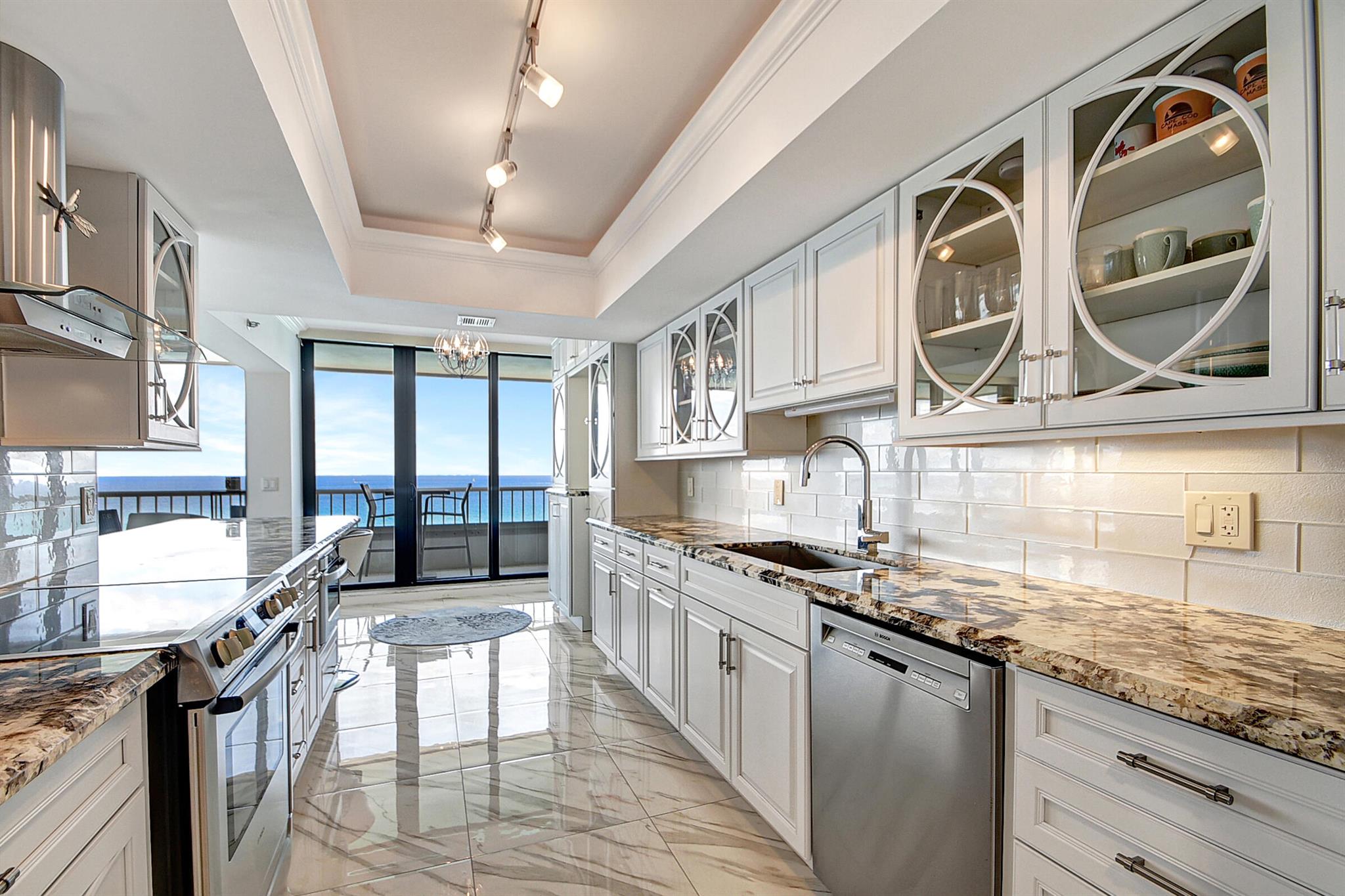 5250 N Ocean Drive Phn Property Photo 11
