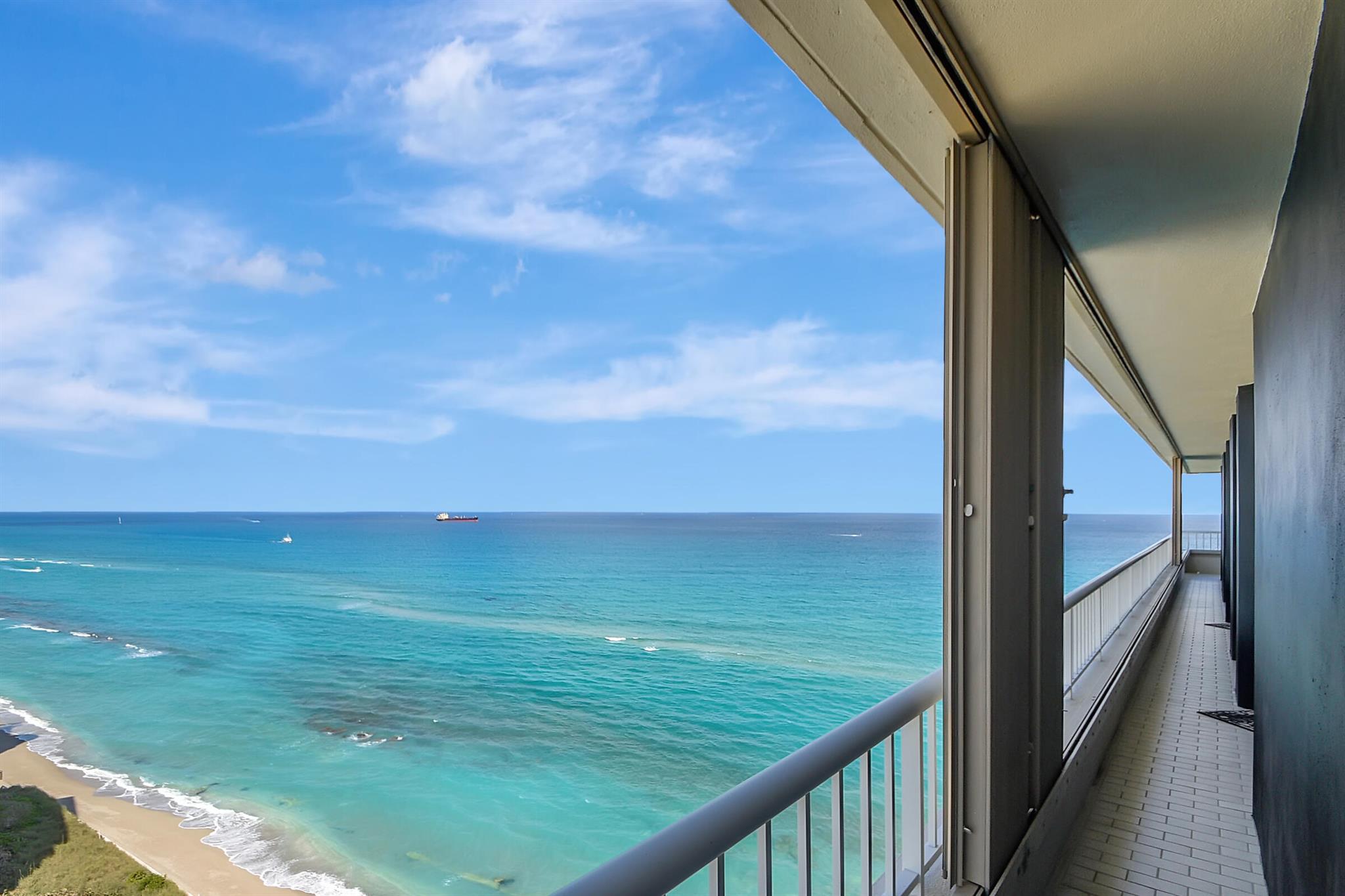5250 N Ocean Drive Phn Property Photo 18