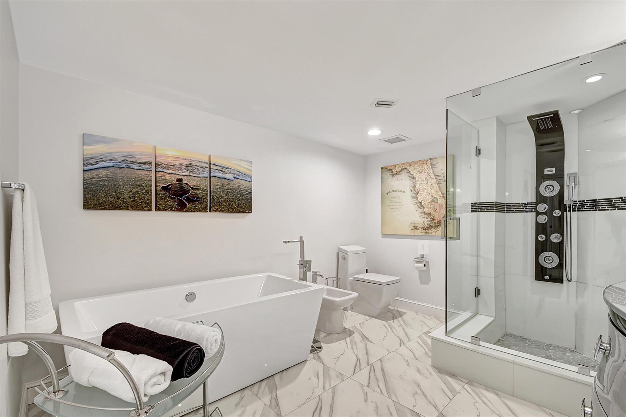 5250 N Ocean Drive Phn Property Photo 25