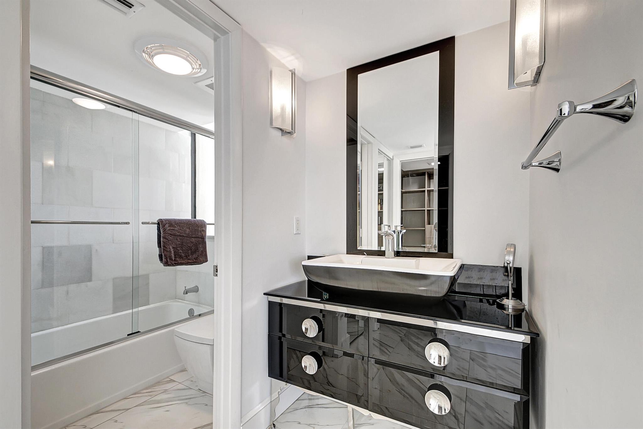 5250 N Ocean Drive Phn Property Photo 39