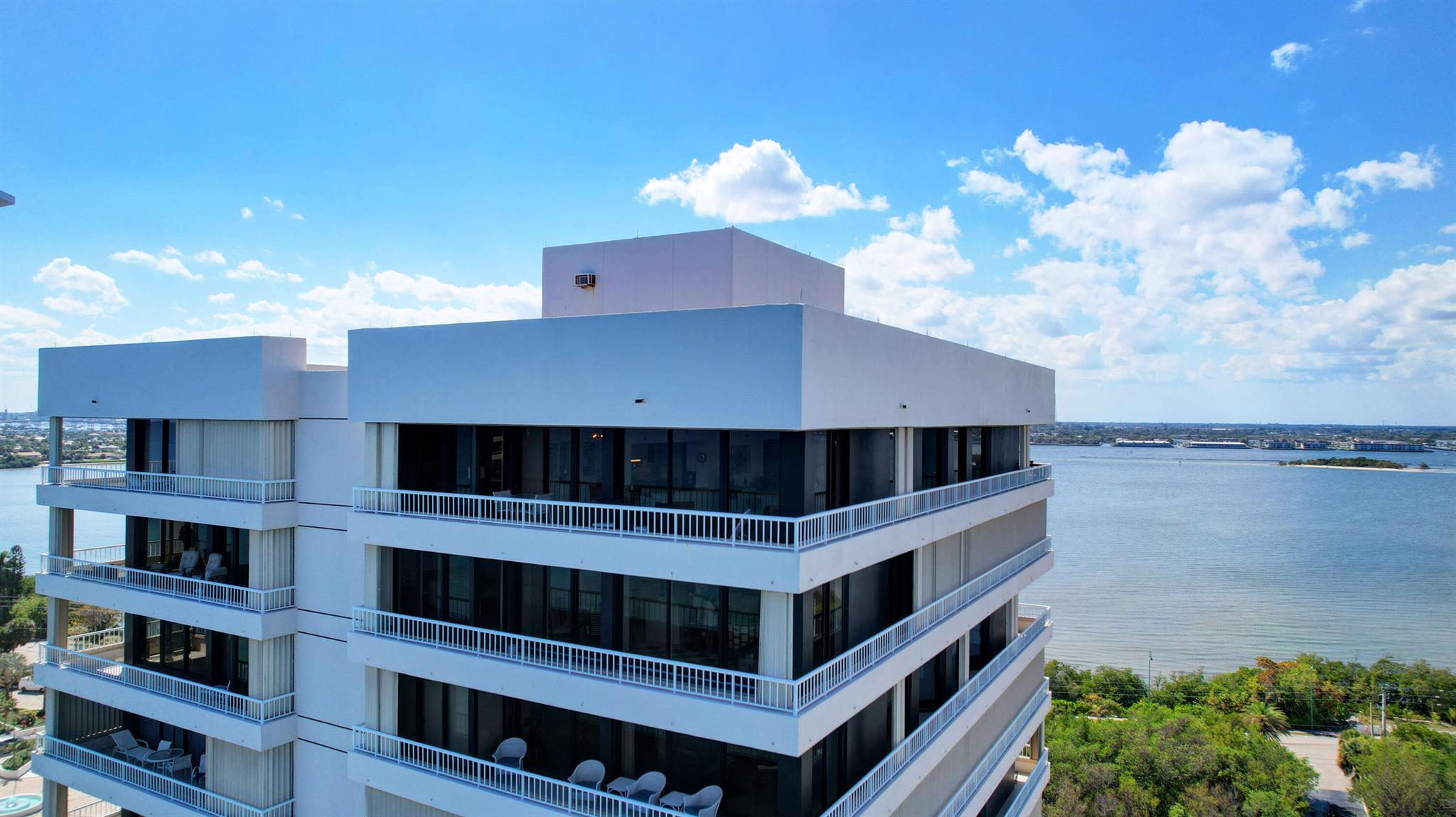 5250 N Ocean Drive Phn Property Photo 46