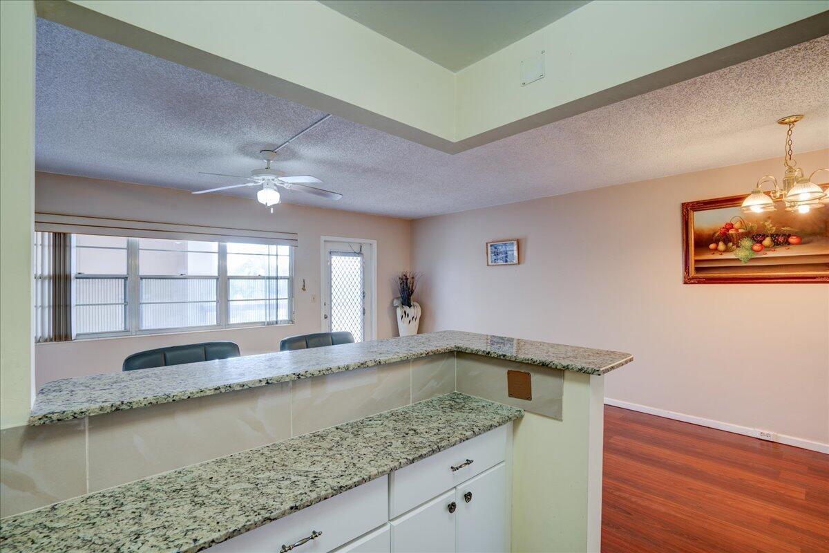 250 Southampton C Property Photo 12