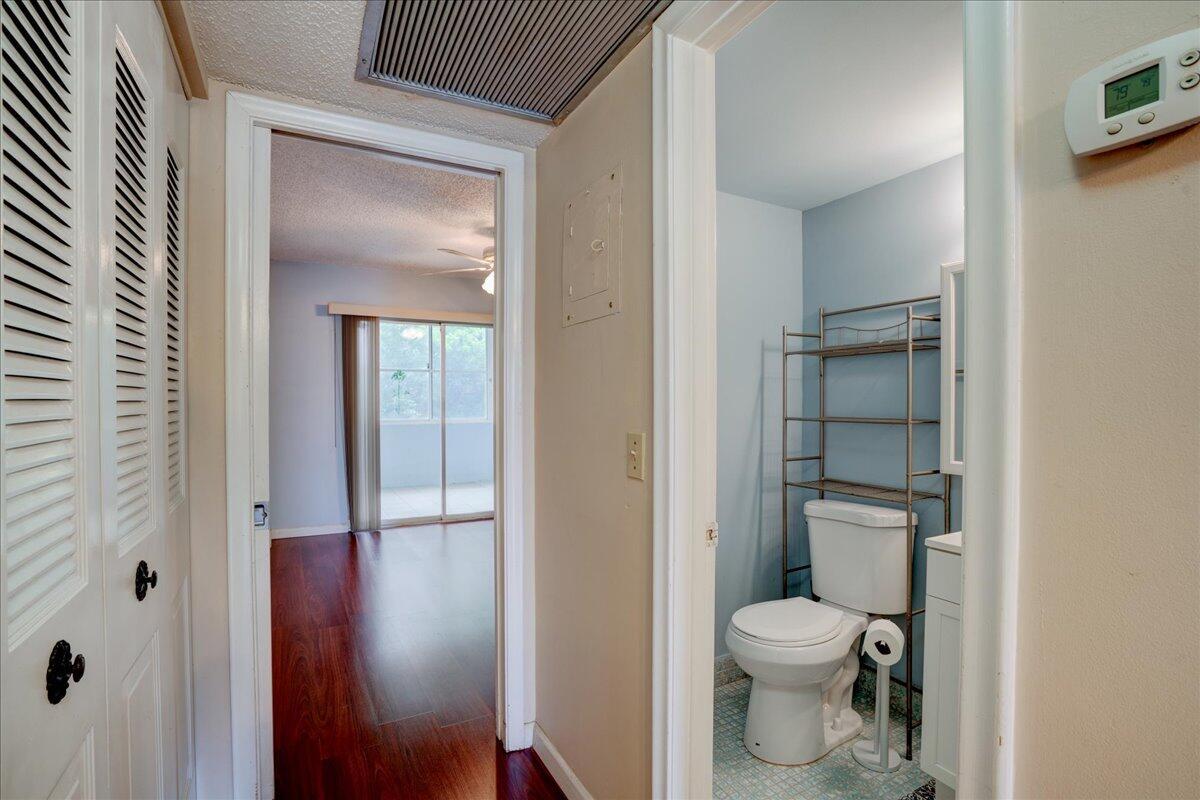 250 Southampton C Property Photo 13