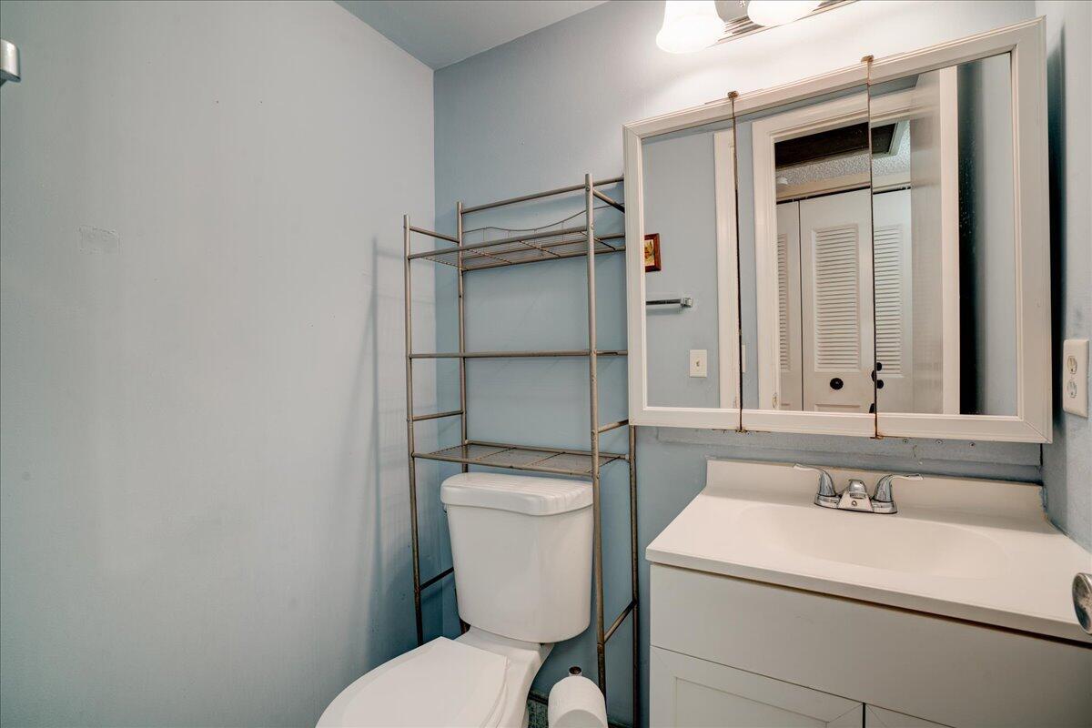 250 Southampton C Property Photo 14