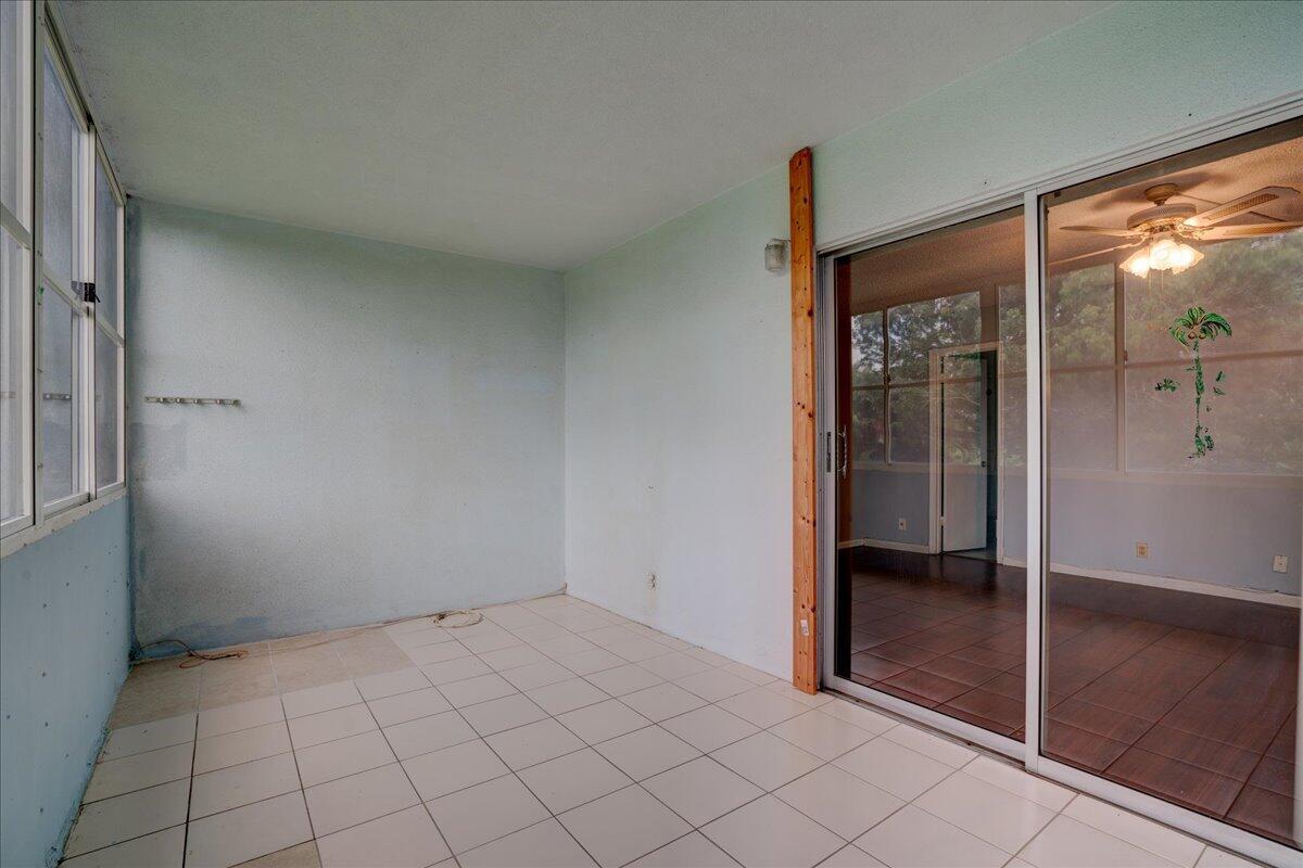 250 Southampton C Property Photo 24