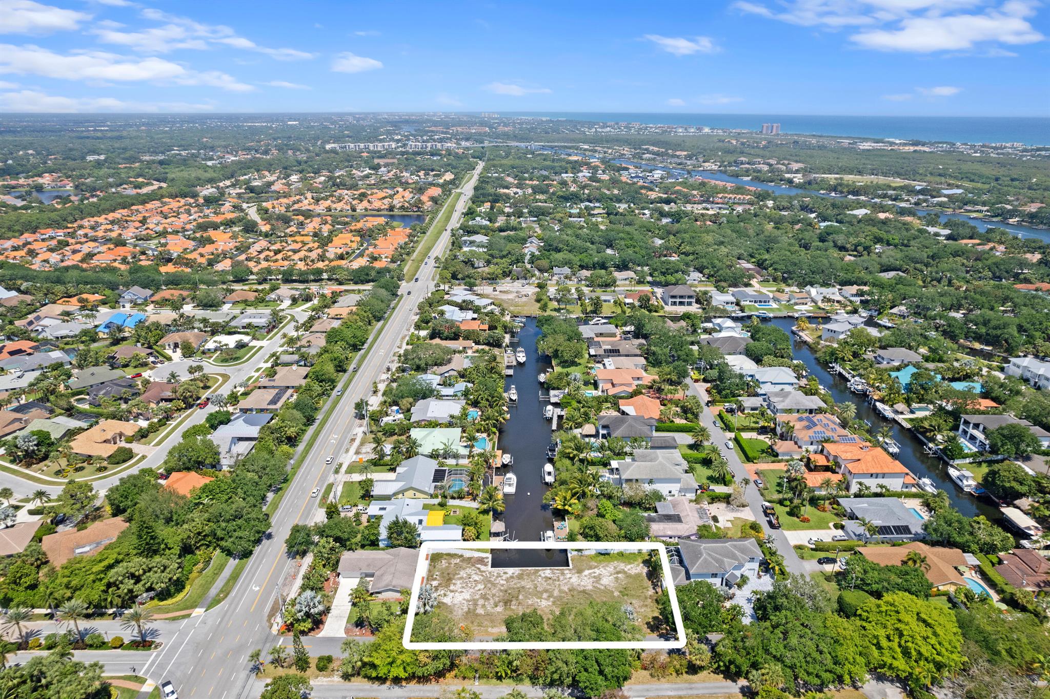 2465 Shore Drive Property Photo 3