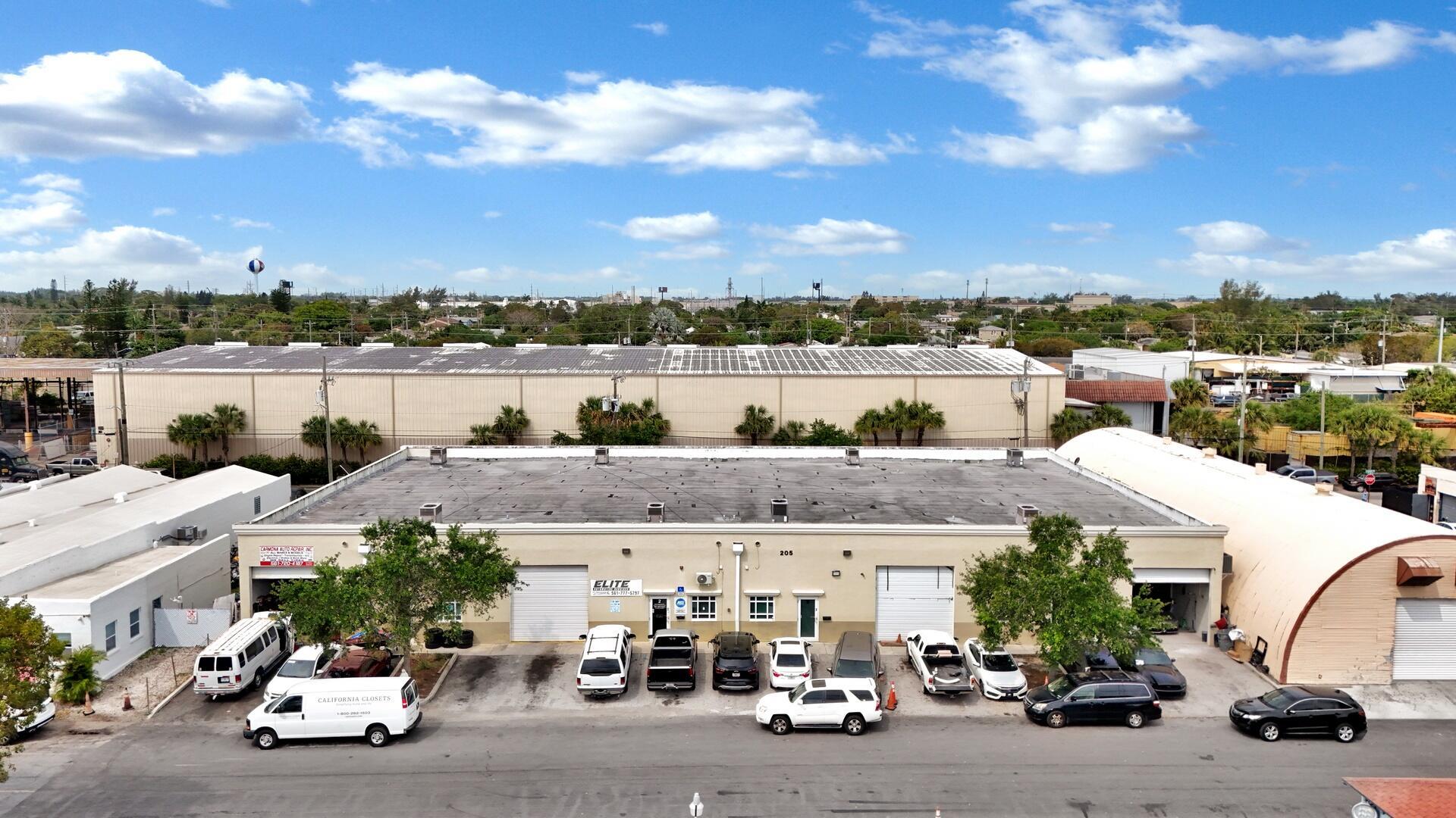 205 S H Street 2 Property Photo 15