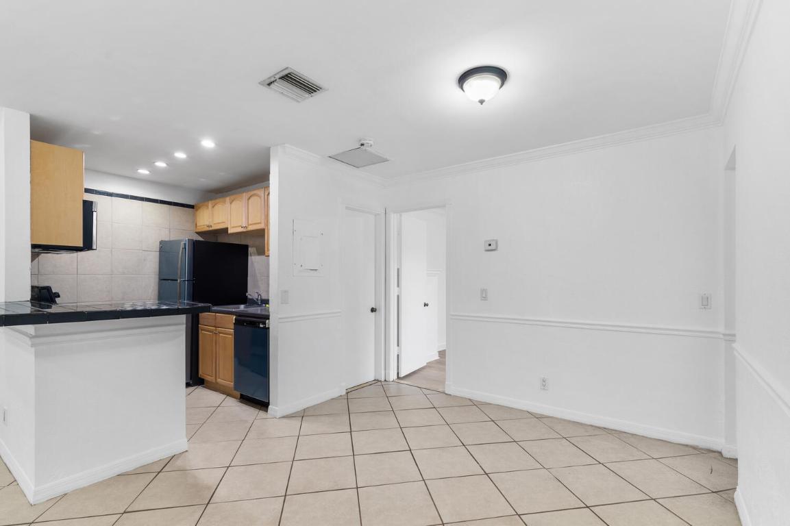 7 Crossing Circle C Property Photo 6