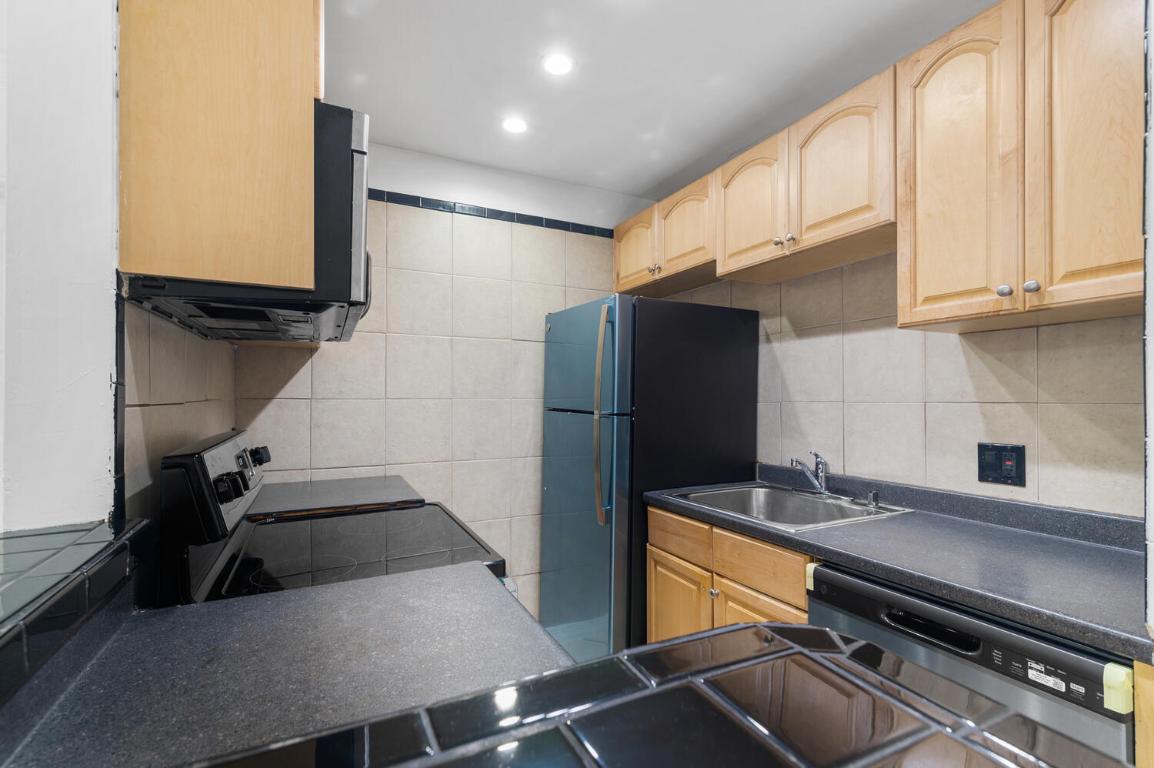 7 Crossing Circle C Property Photo 9