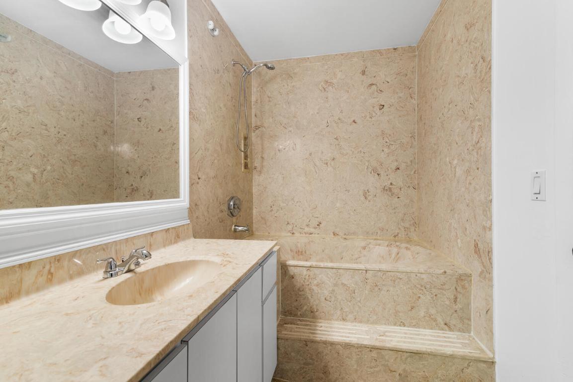 7 Crossing Circle C Property Photo 11