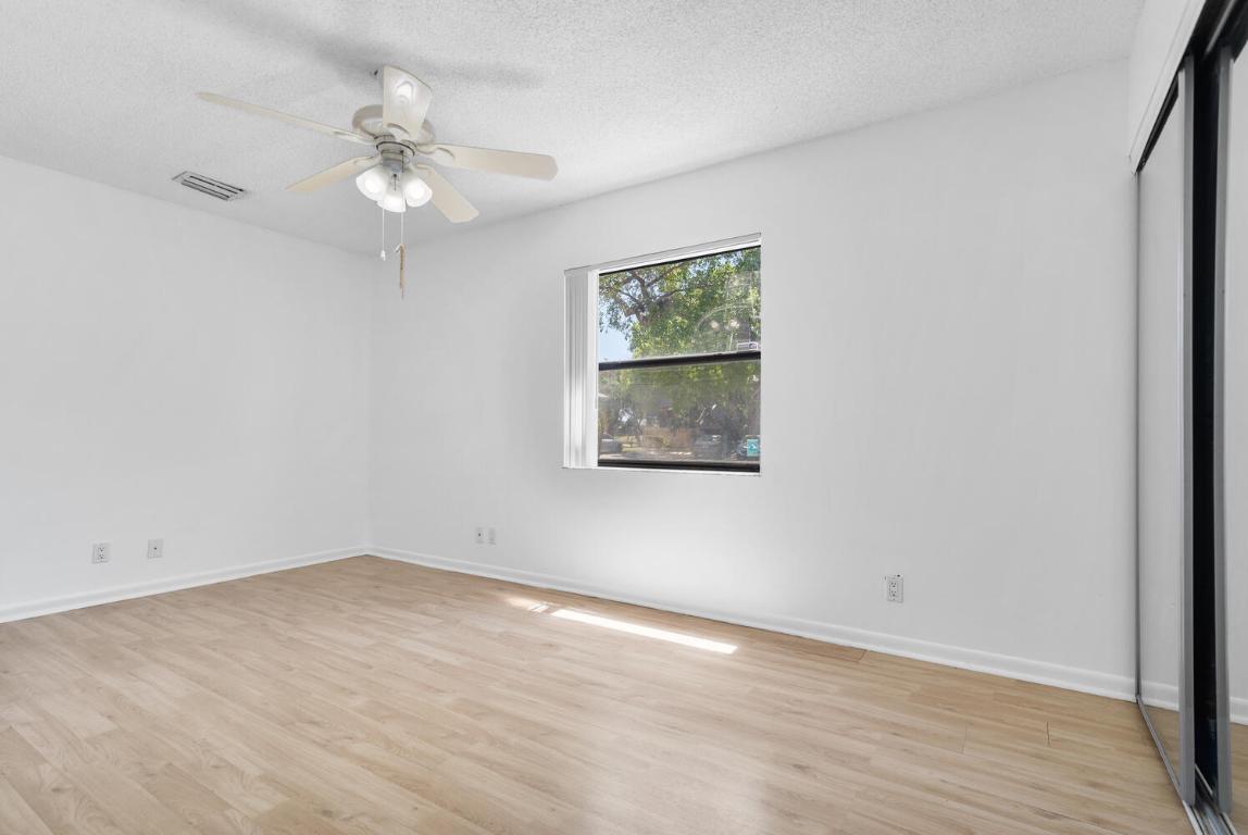 7 Crossing Circle C Property Photo 14