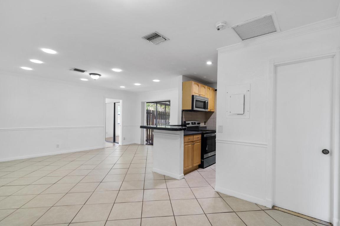 7 Crossing Circle C Property Photo 18
