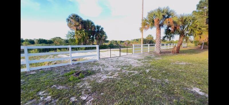 19788 Nw 284th Street Property Photo 17