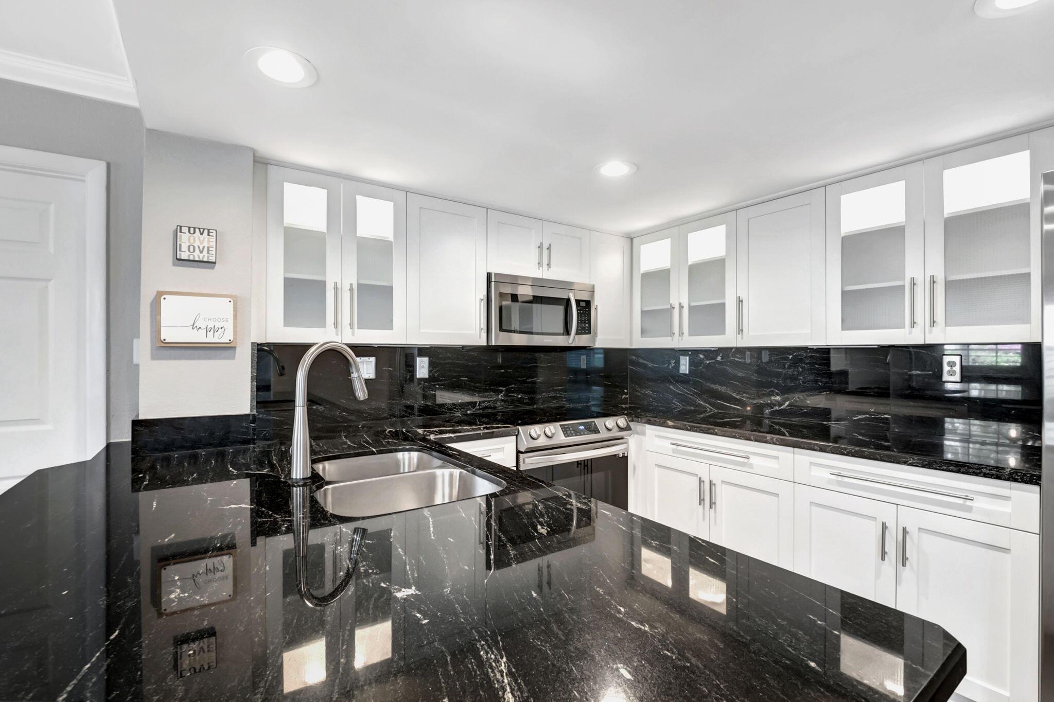 5298 Buckhead Circle 1040 Property Photo 13