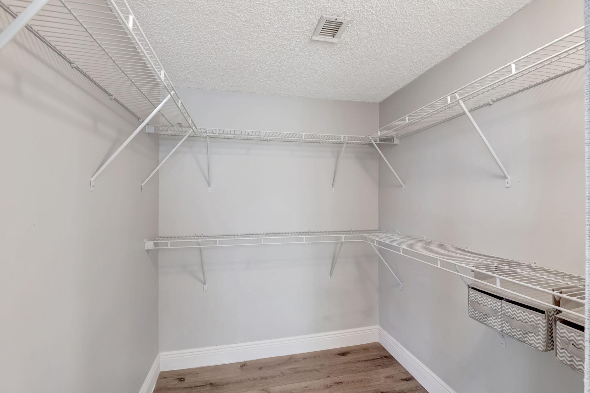 5298 Buckhead Circle 1040 Property Photo 21