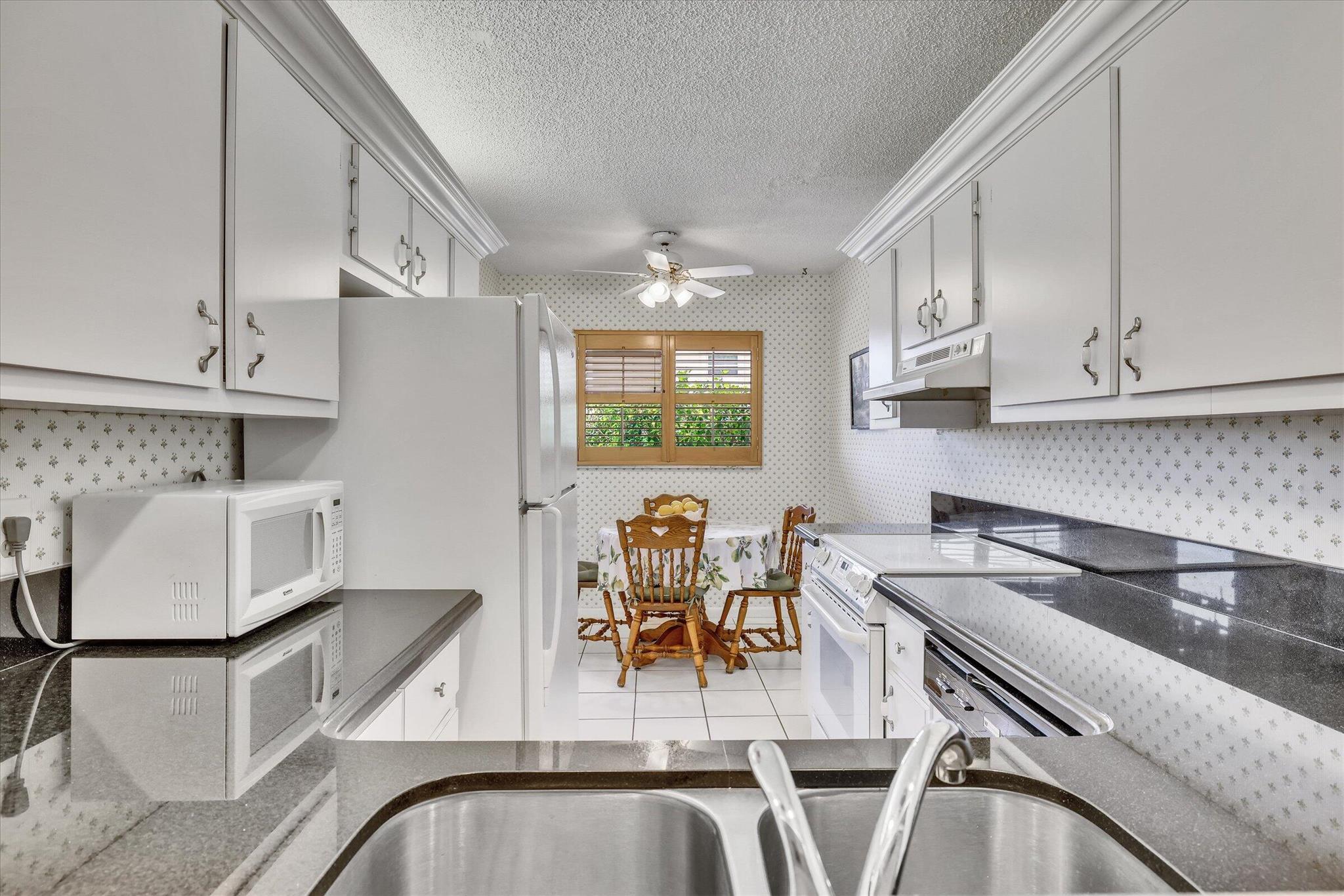 23099 Barwood Lane N 102 Property Photo 25