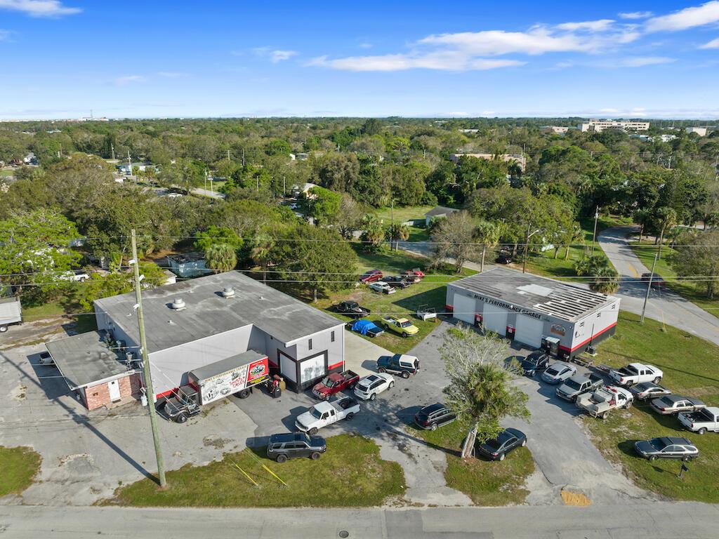 2633 Okeechobee Road Property Photo 5