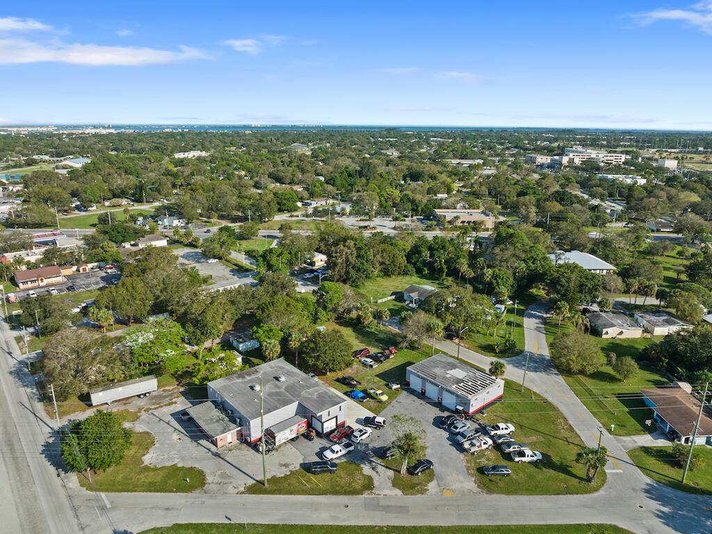 2633 Okeechobee Road Property Photo 8